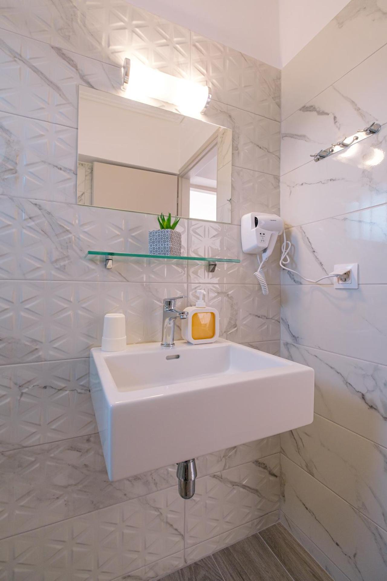 Anthia Apartments - Photo 11