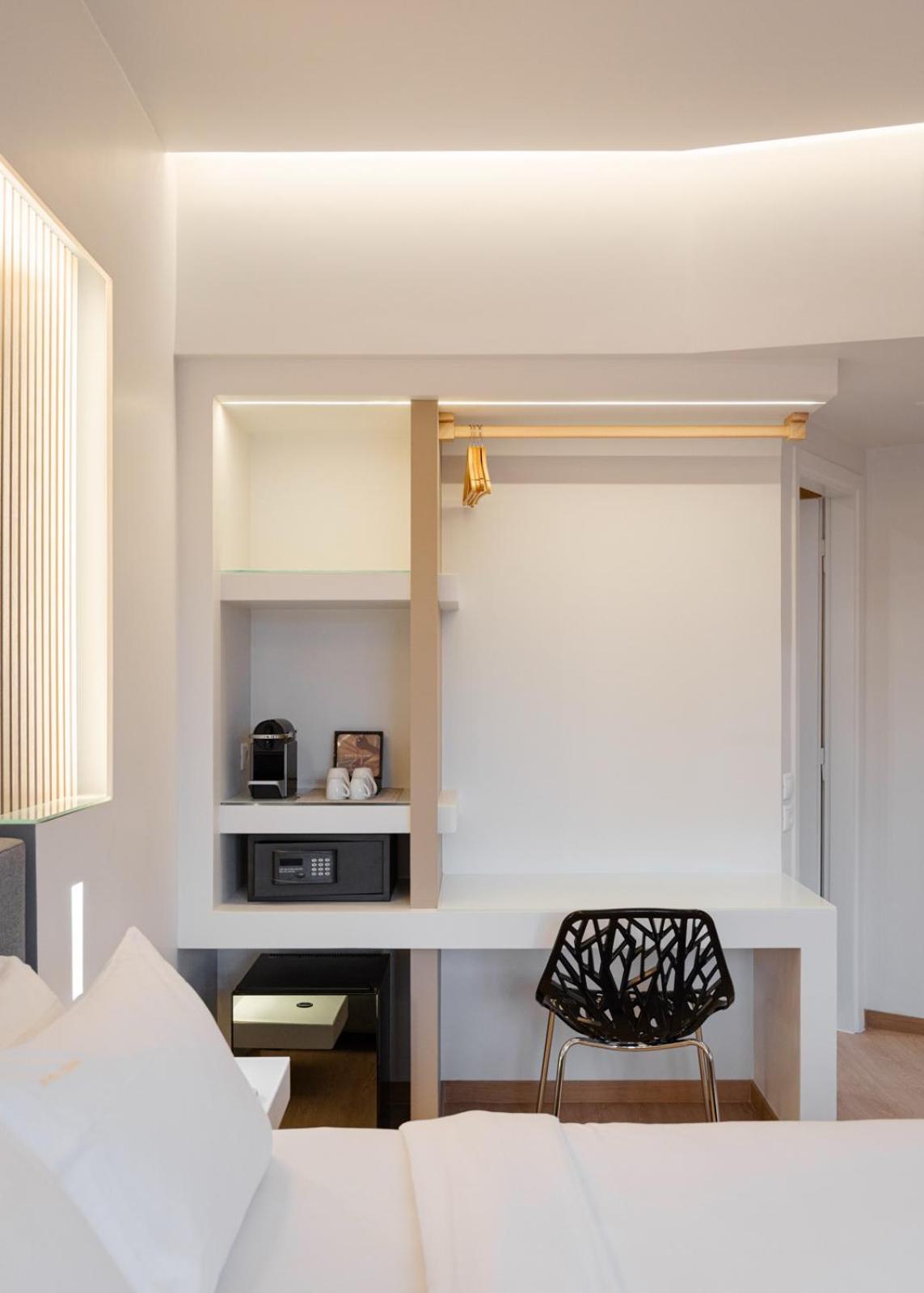 Kreoli Hotel - Photo 11