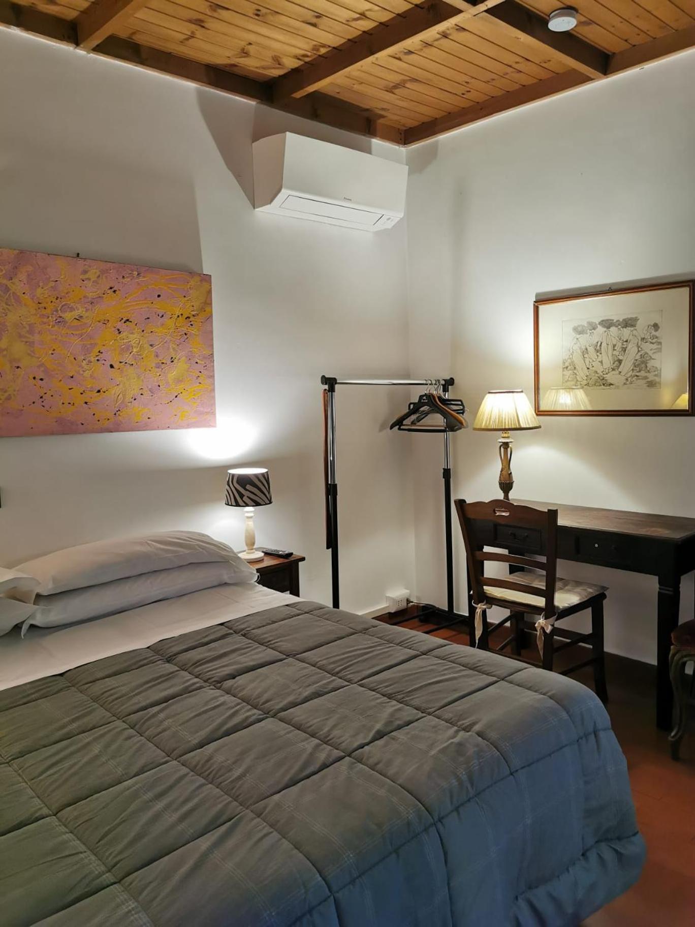 Villa Dei Romani - Country House - Photo 17