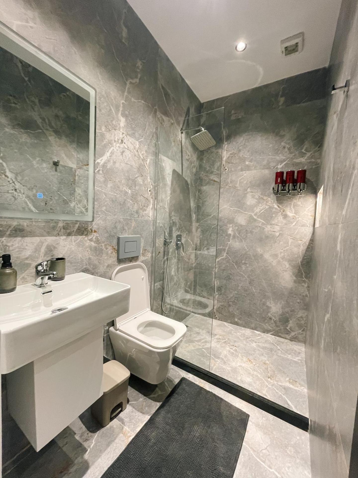 AJ Apartments - Hidden Gem in front of Taiwan Center - Photo 2