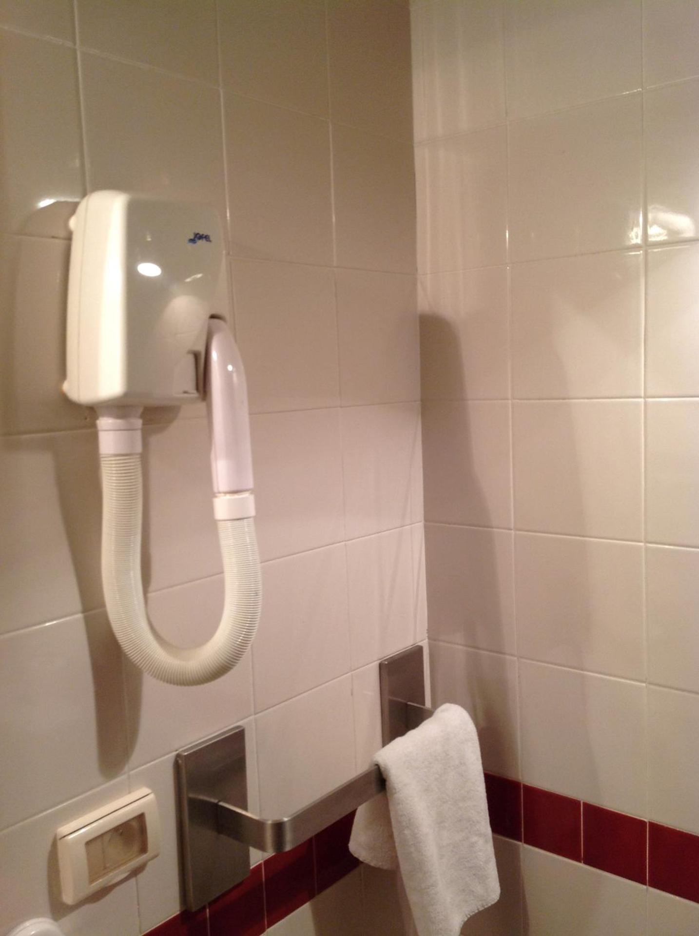 El Hana International - Photo 8