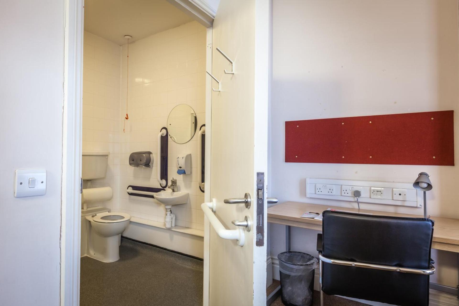 LSE Passfield Hall - Photo 46