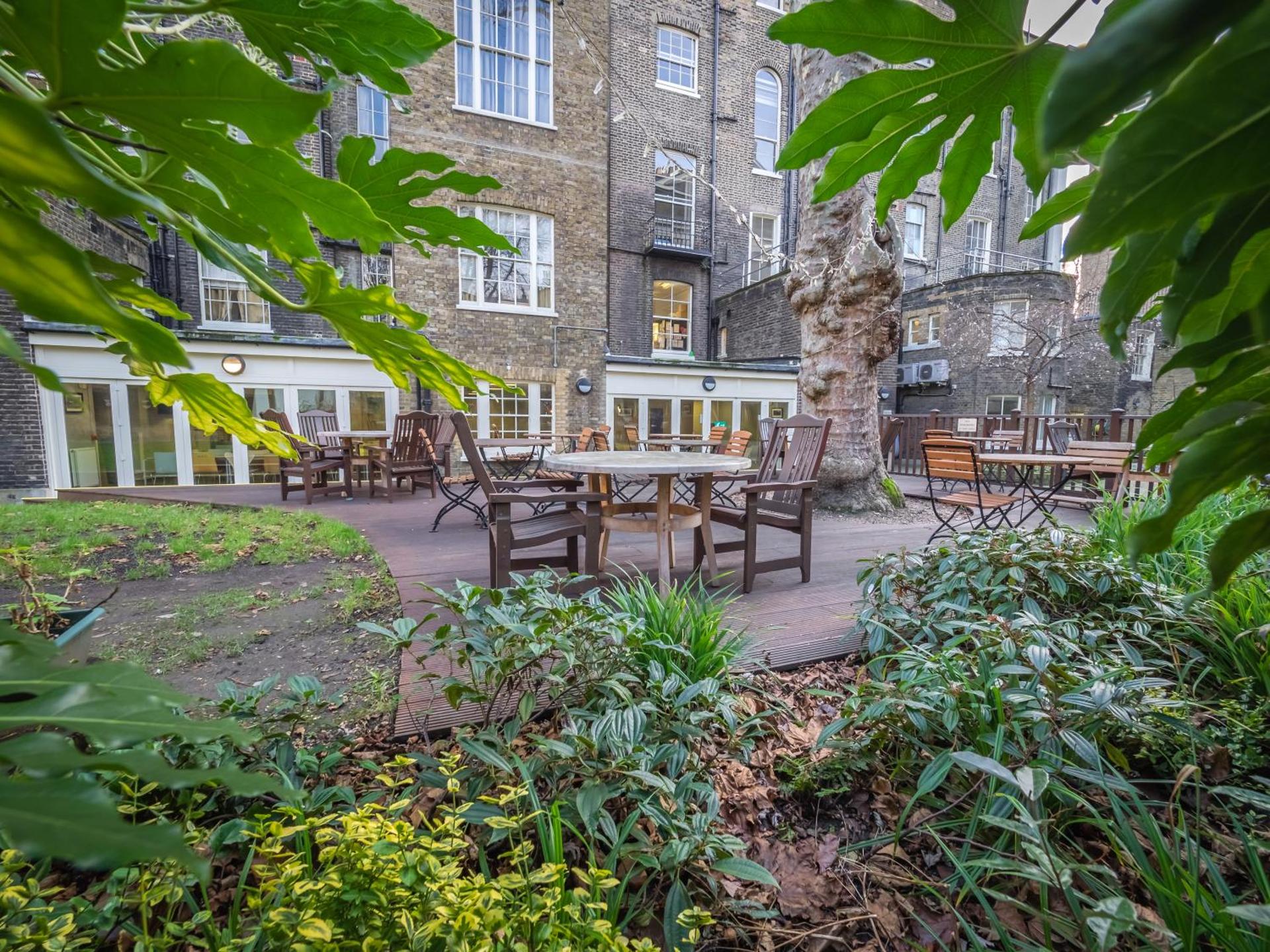 LSE Passfield Hall - Photo 39