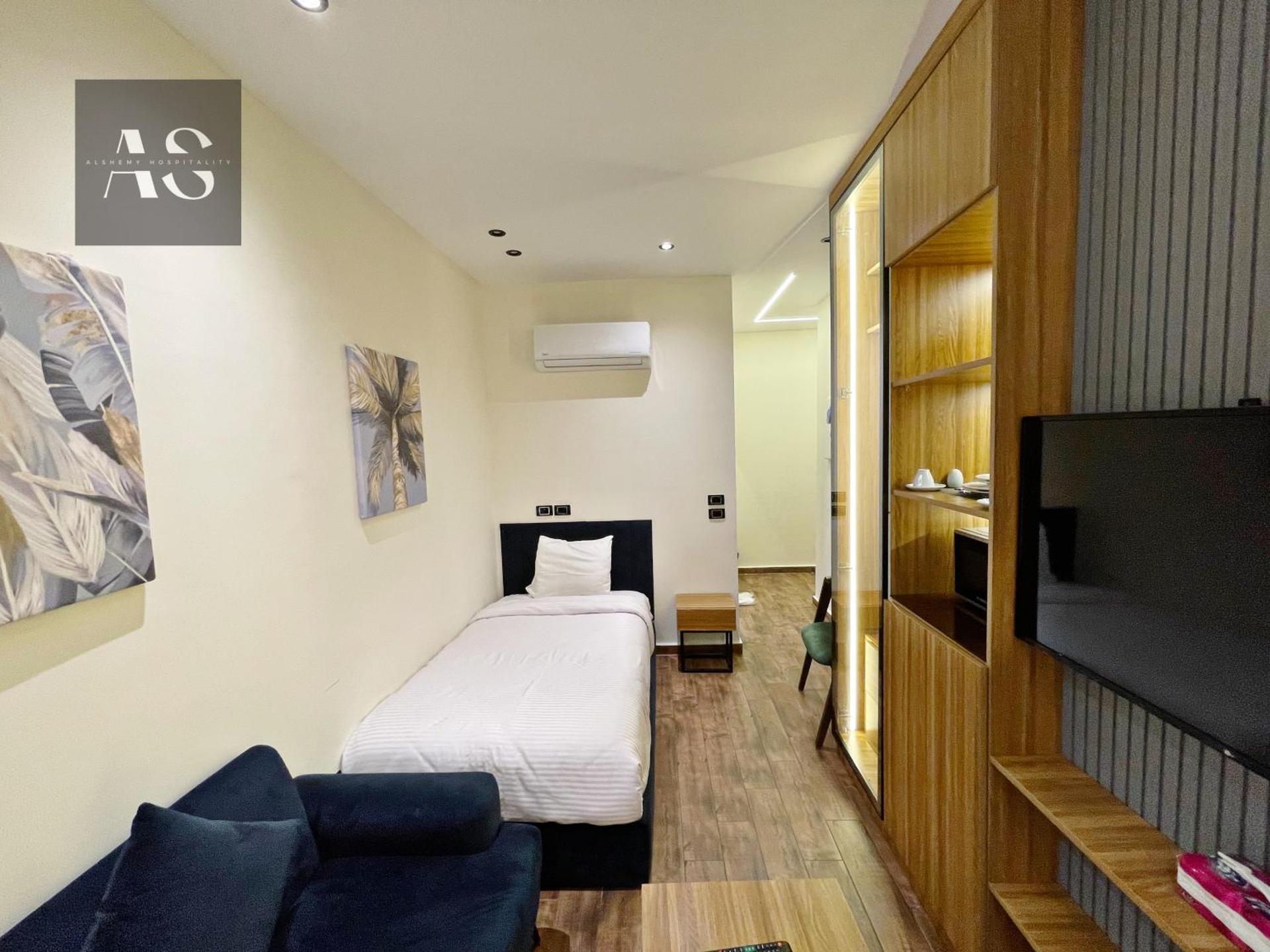 Elite Boutique Hotel - Photo 8