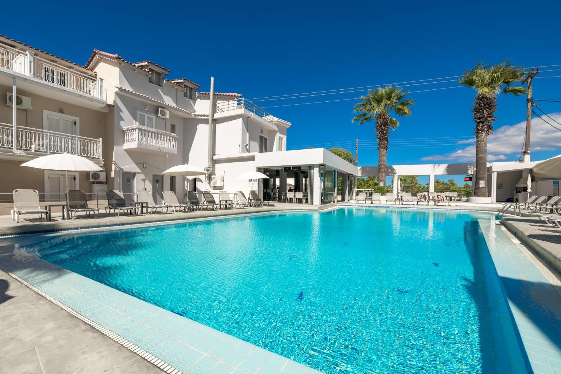 Canadian Hotel - Photo 97