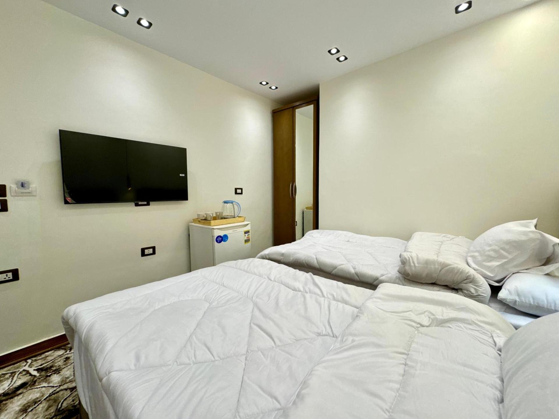 Shiny Pyramids Boutique Hotel - Photo 49