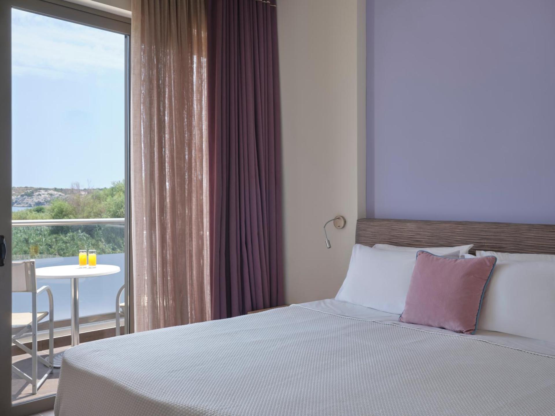 One Bedroom Suite Limited Sea View