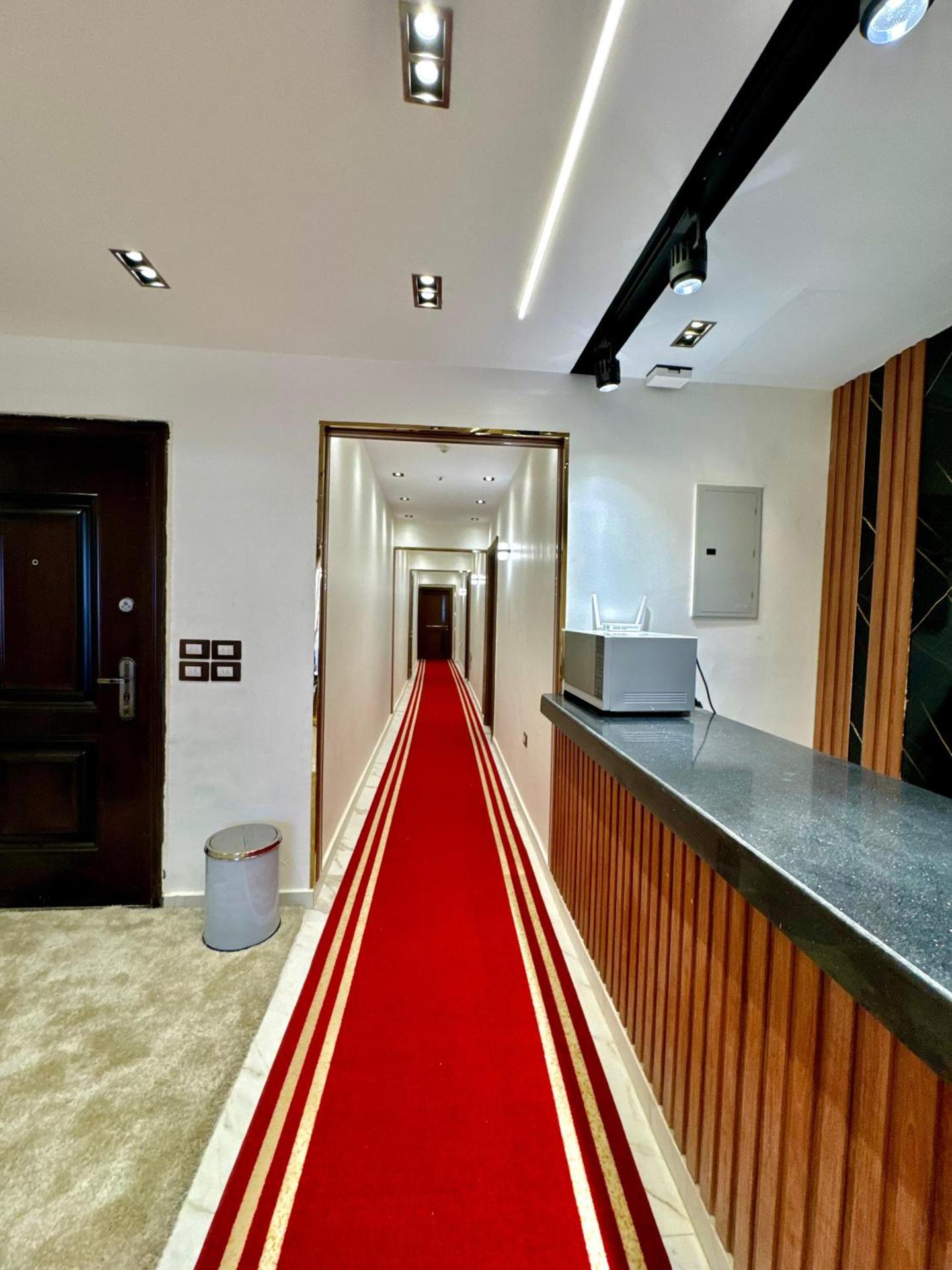 Shiny Pyramids Boutique Hotel - Photo 16