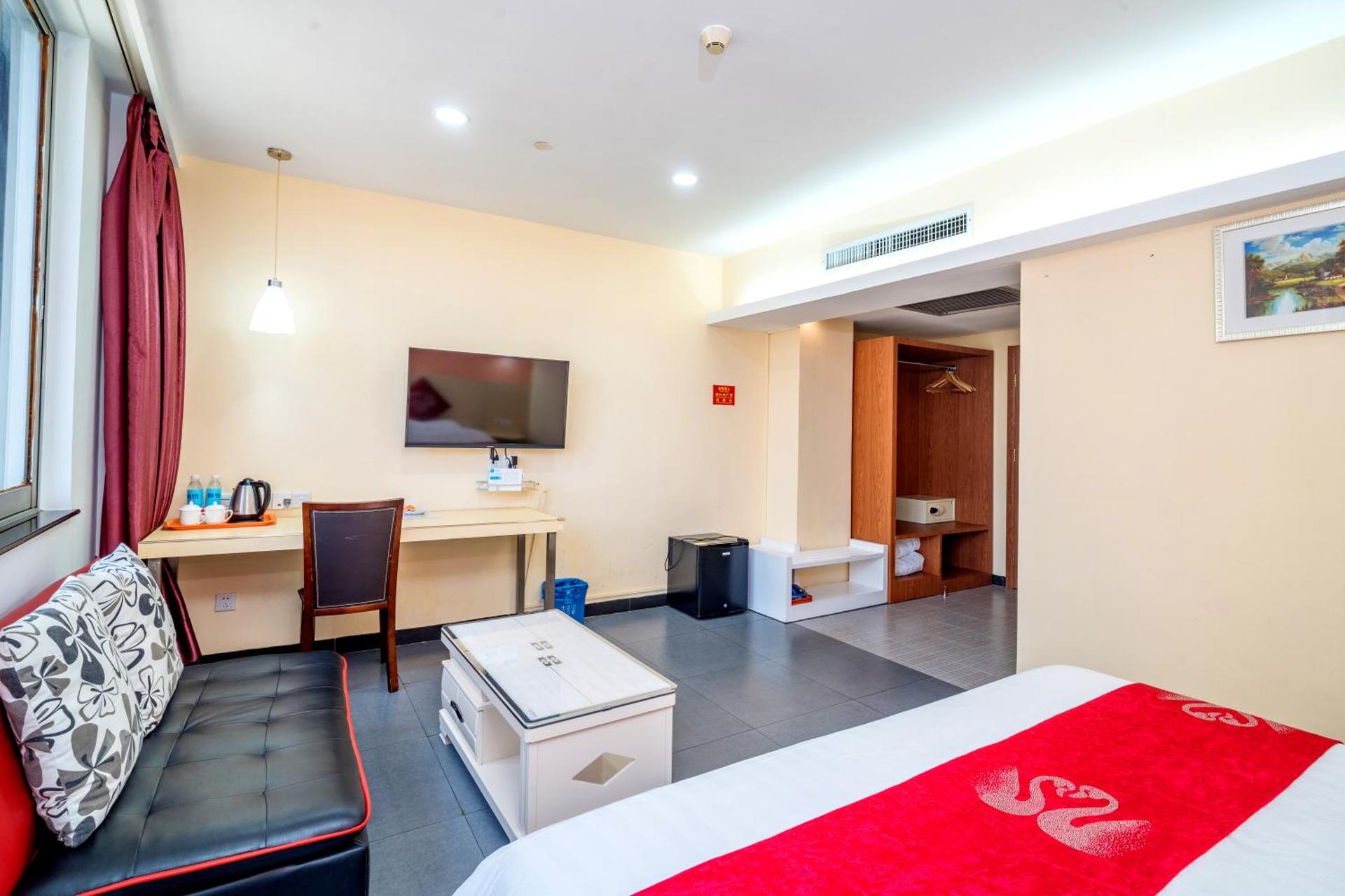 LN Whitehouse Hotel - Photo 24