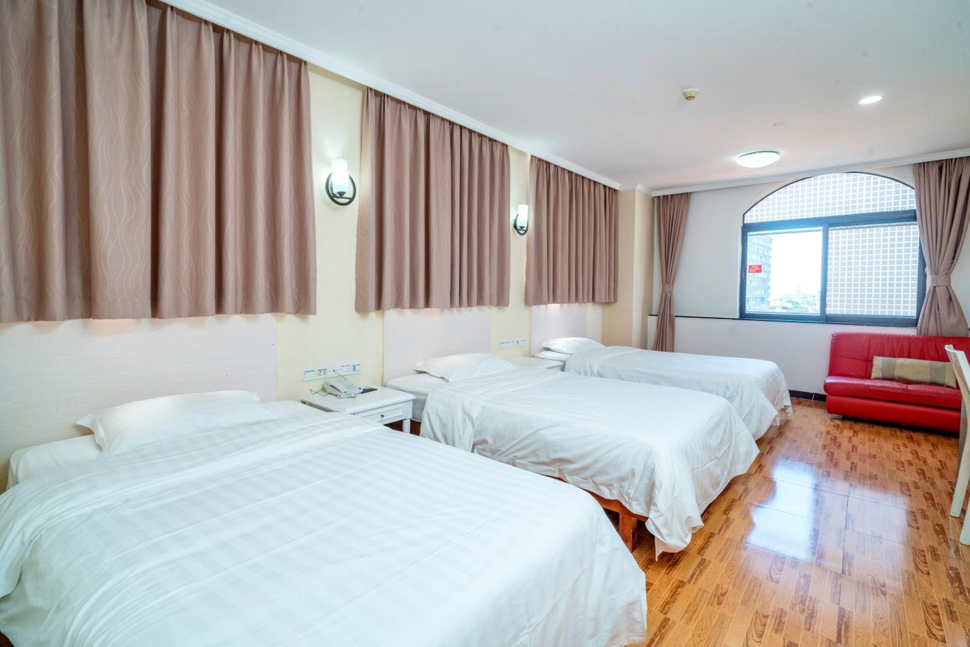 LN Whitehouse Hotel - Photo 30