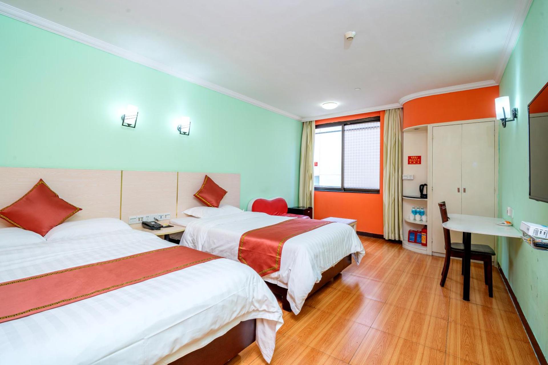 LN Whitehouse Hotel - Photo 37