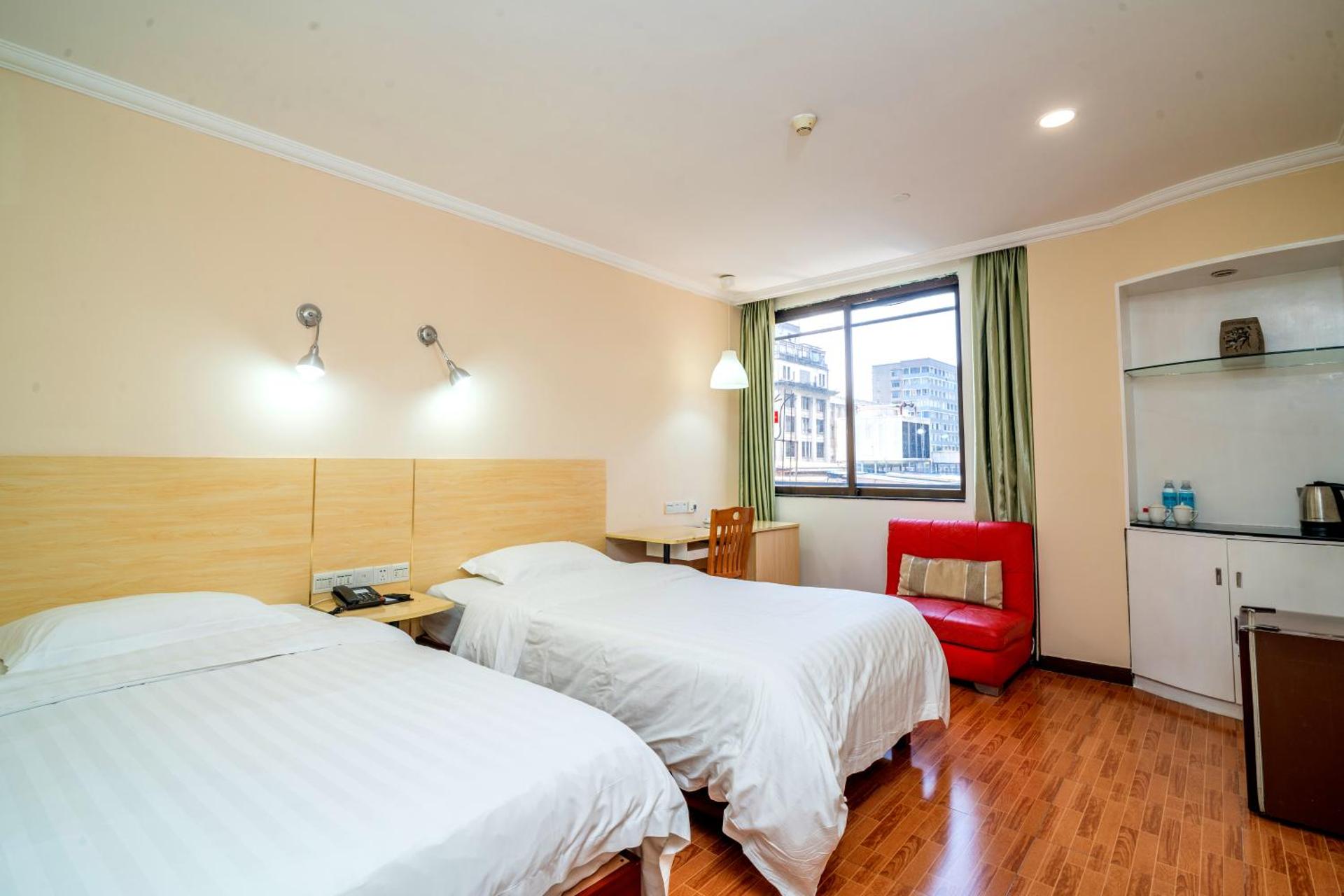 LN Whitehouse Hotel - Photo 40