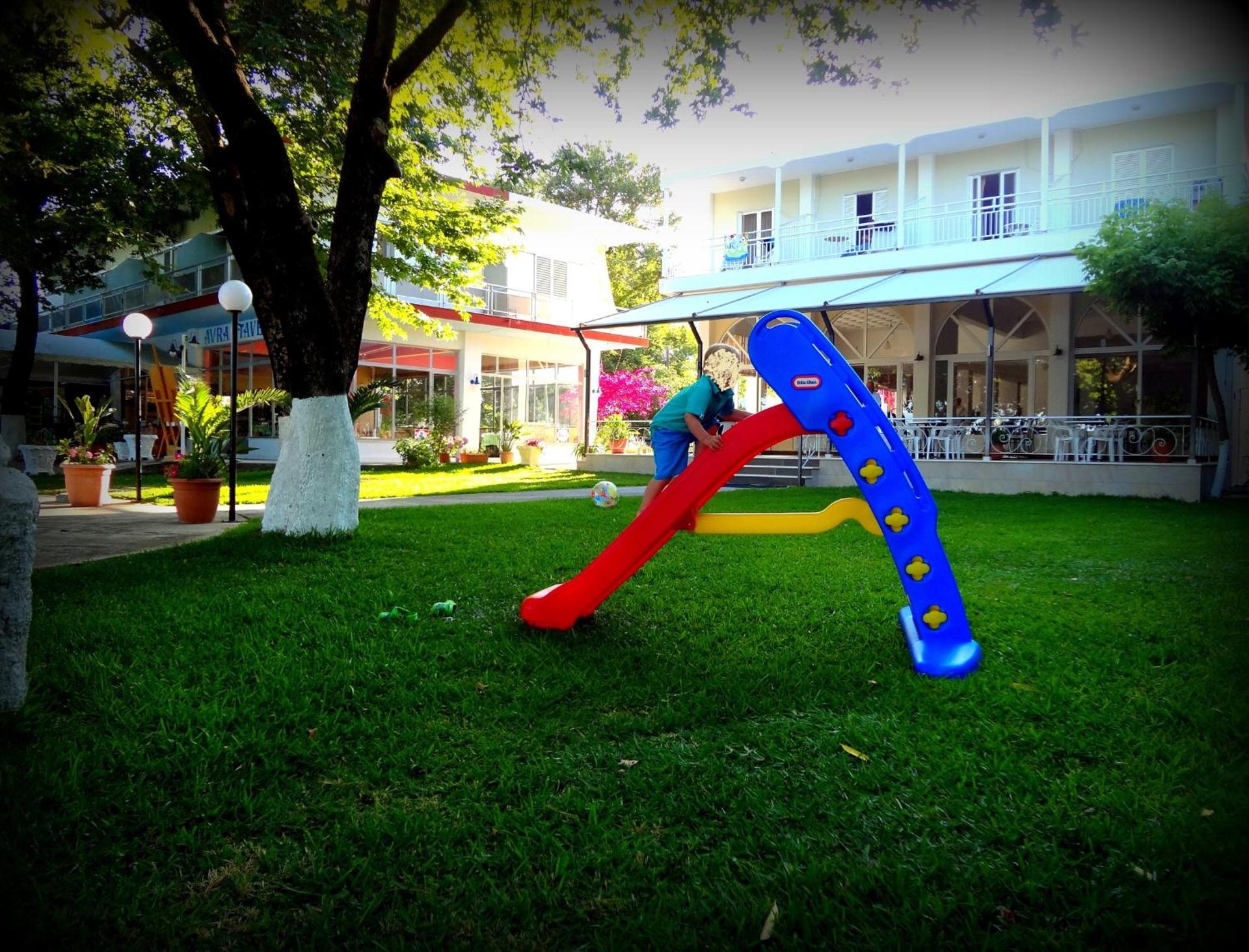 Avra Beach Hotel - Photo 13