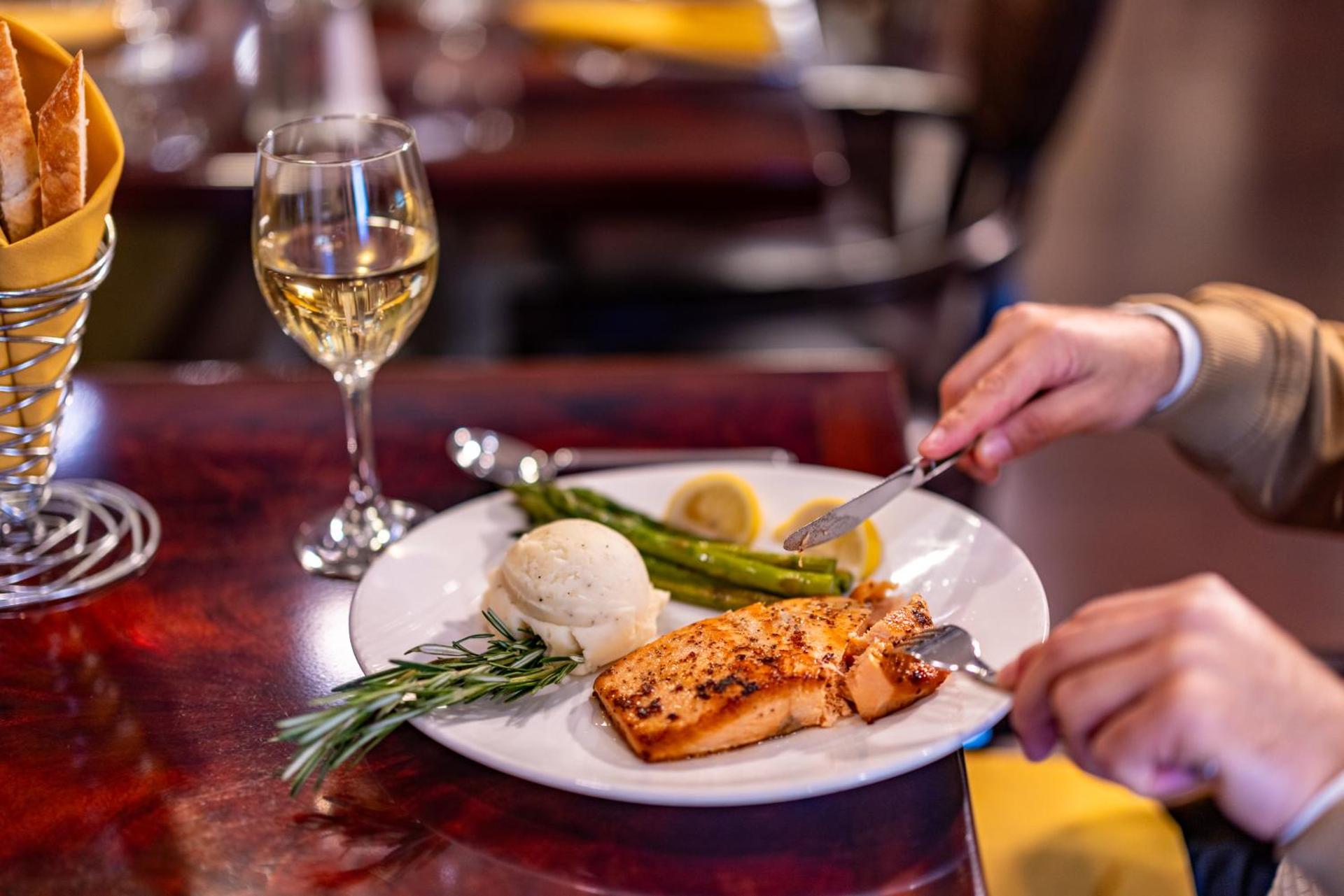 The Churchill Hotel Near Embassy Row - Photo 66