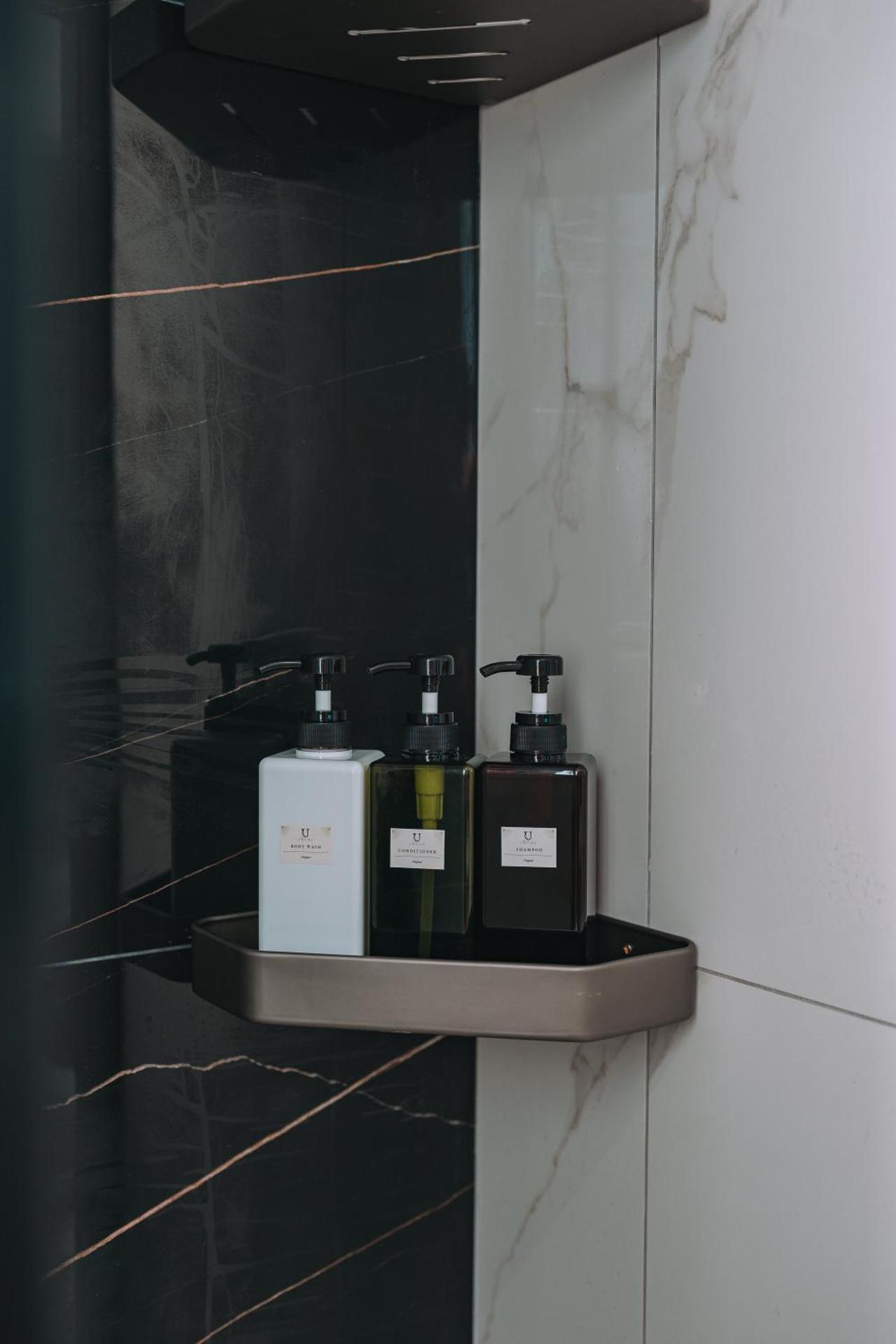 Brand New Building Deluxe Apartments With Parking Nearby Train - Photo 22