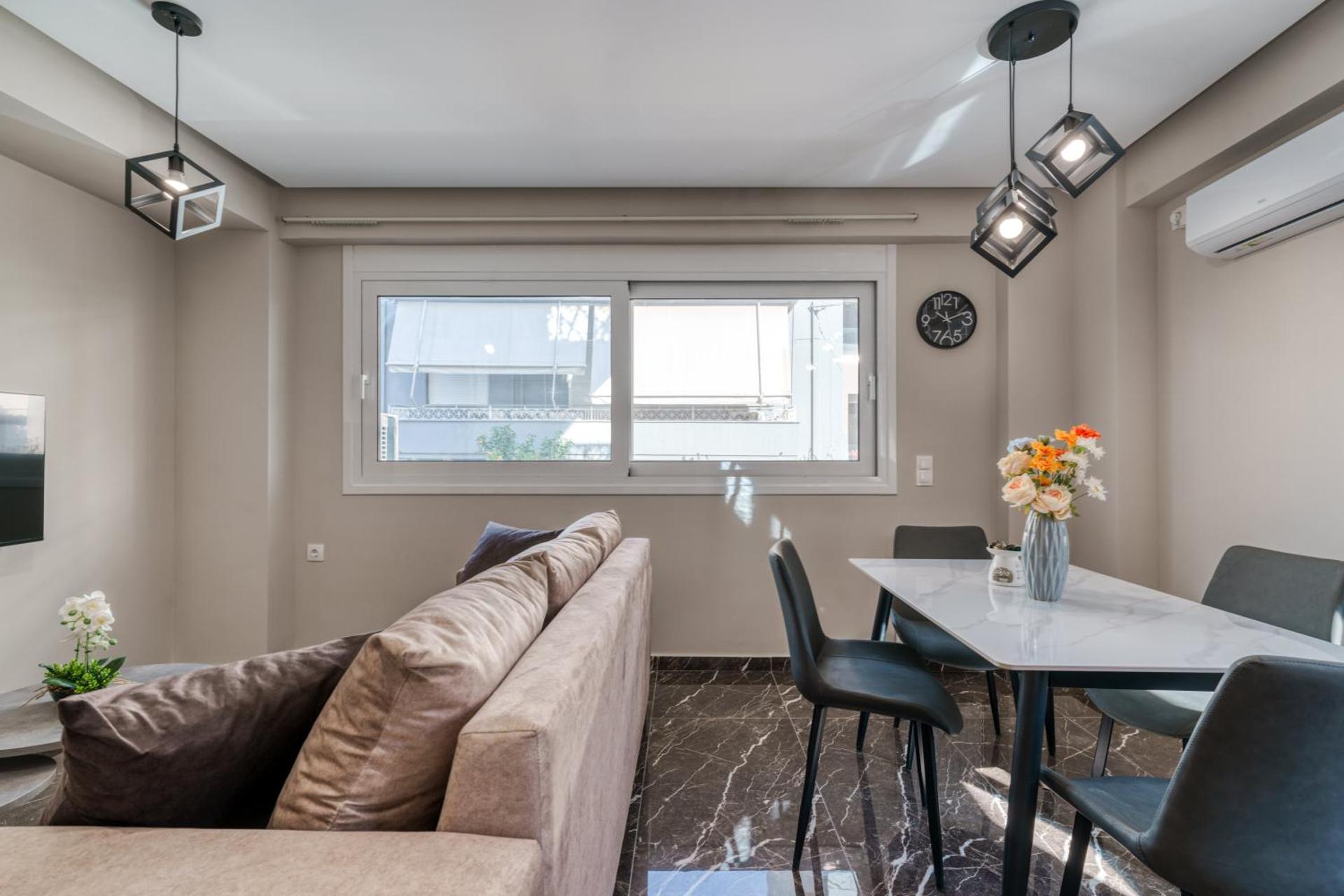 Brand New Building Deluxe Apartments With Parking Nearby Train - Photo 10