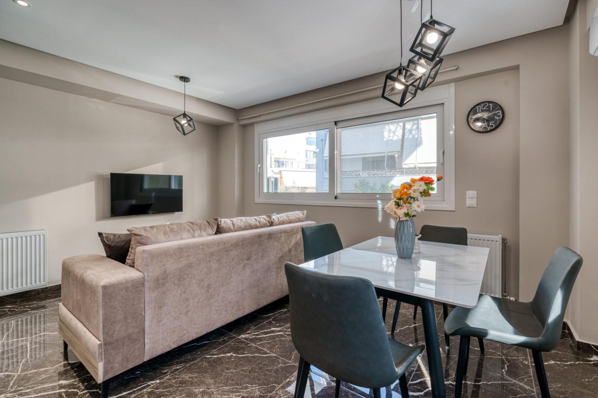 Brand New Building Deluxe Apartments With Parking Nearby Train - Photo 12