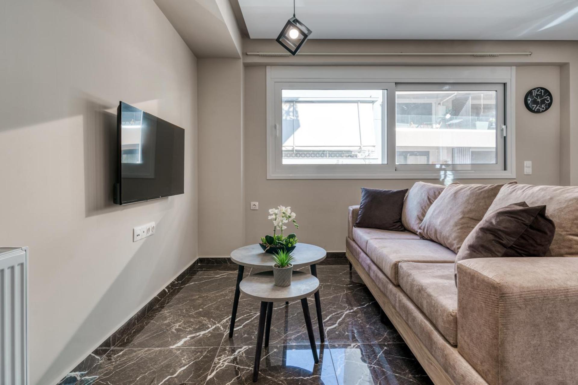 Brand New Building Deluxe Apartments With Parking Nearby Train - Photo 23