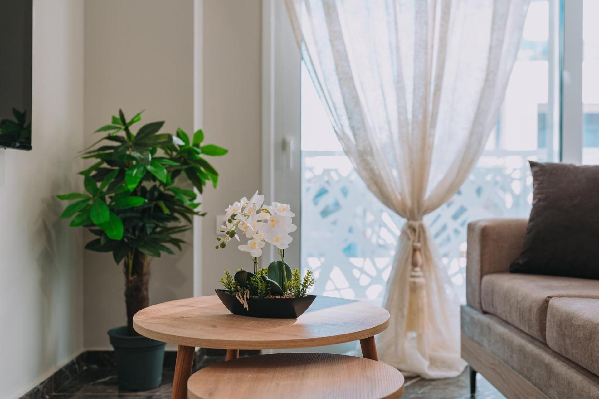 Brand New Building Deluxe Apartments With Parking Nearby Train - Photo 58