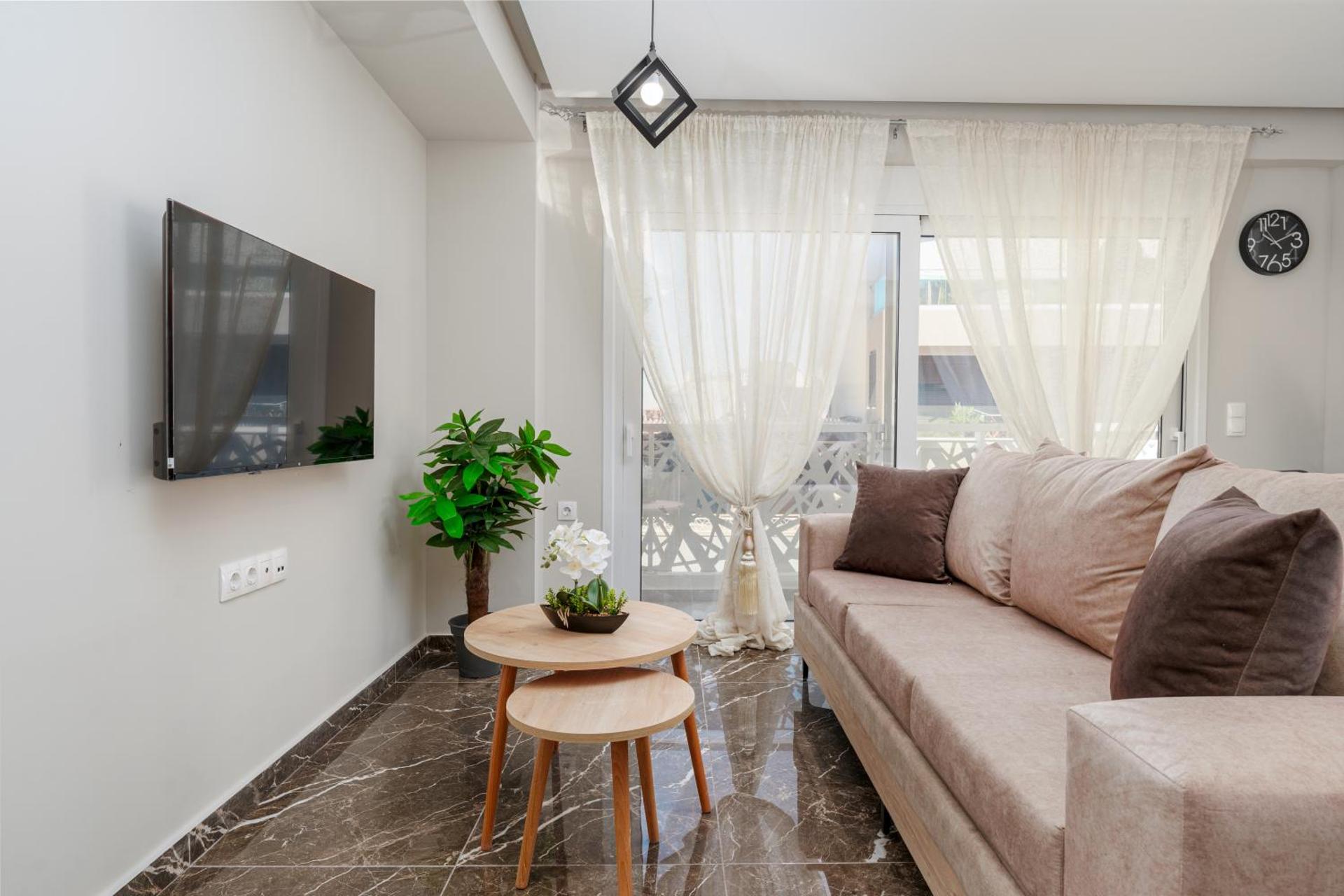 Brand New Building Deluxe Apartments With Parking Nearby Train - Photo 56