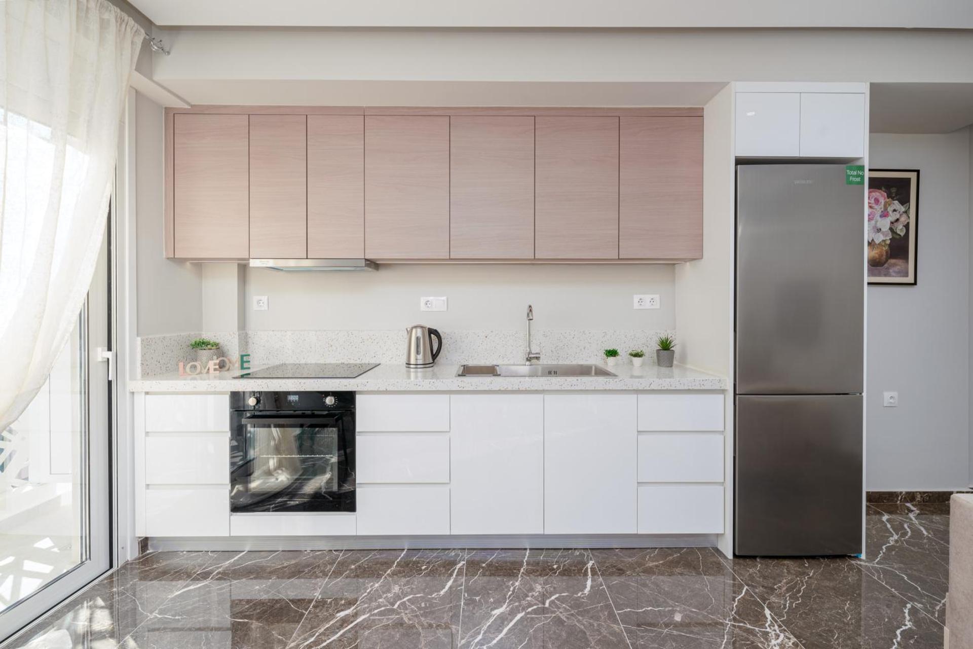 Brand New Building Deluxe Apartments With Parking Nearby Train - Photo 47