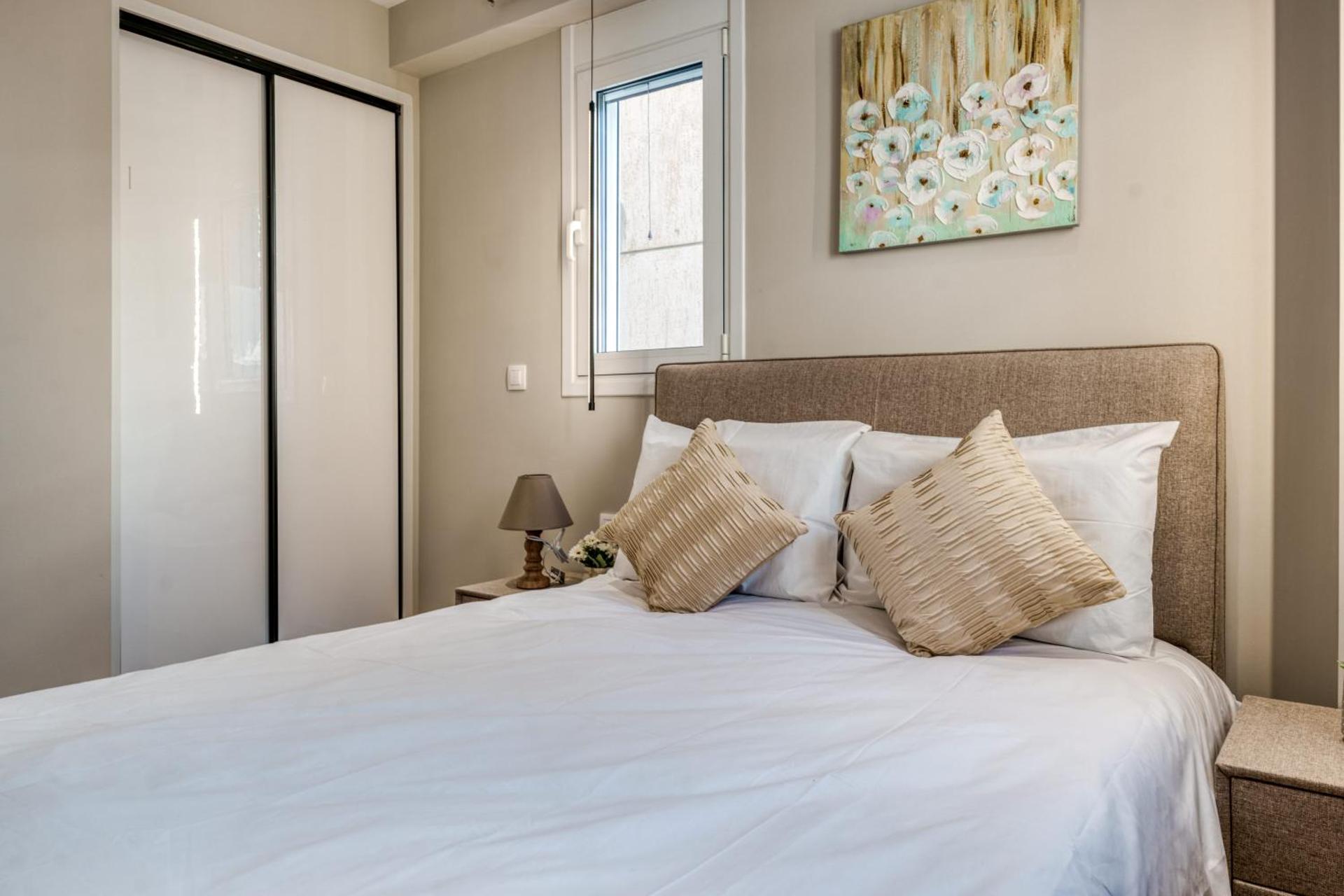 Brand New Building Deluxe Apartments With Parking Nearby Train - Photo 46