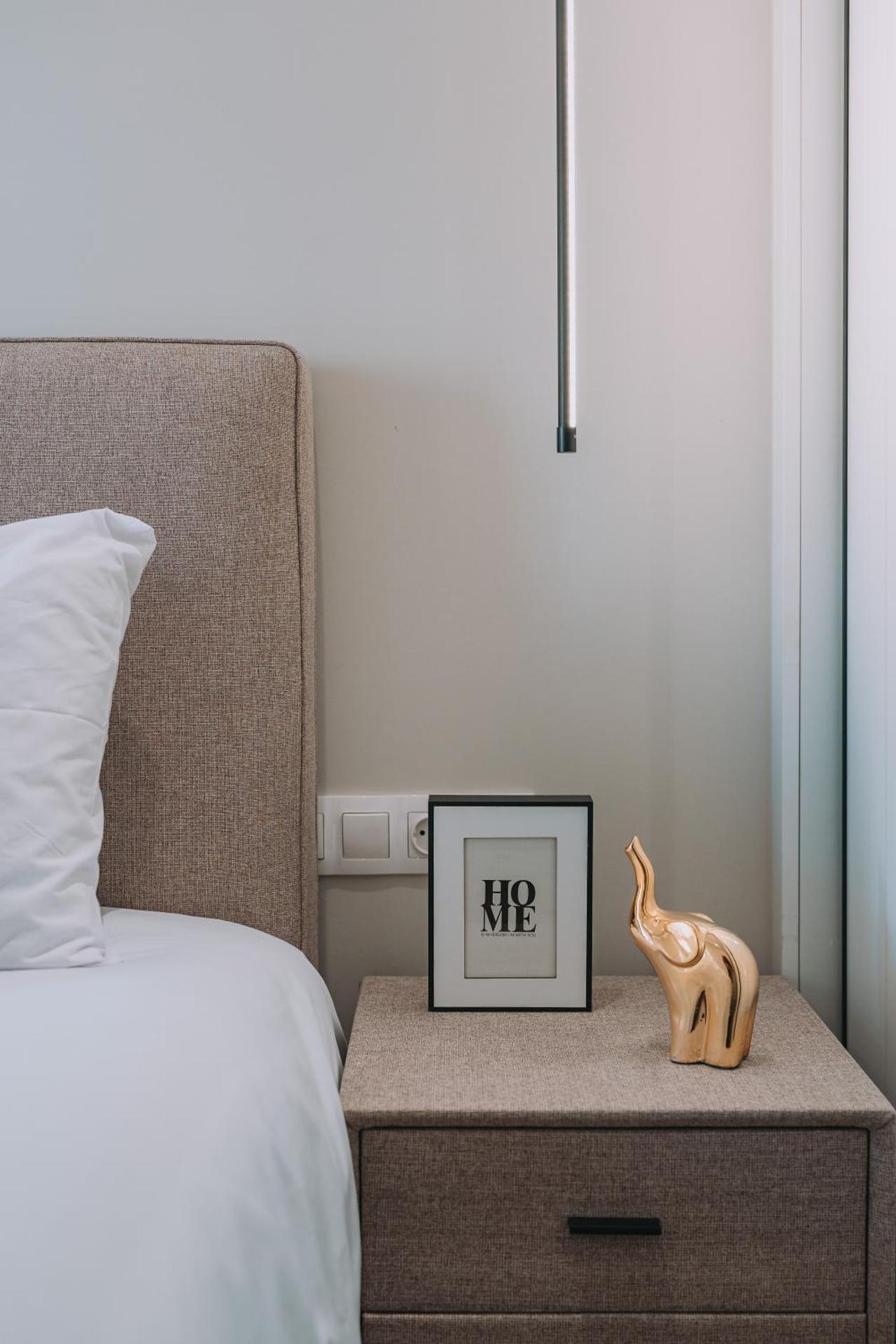 Brand New Building Deluxe Apartments With Parking Nearby Train - Photo 29