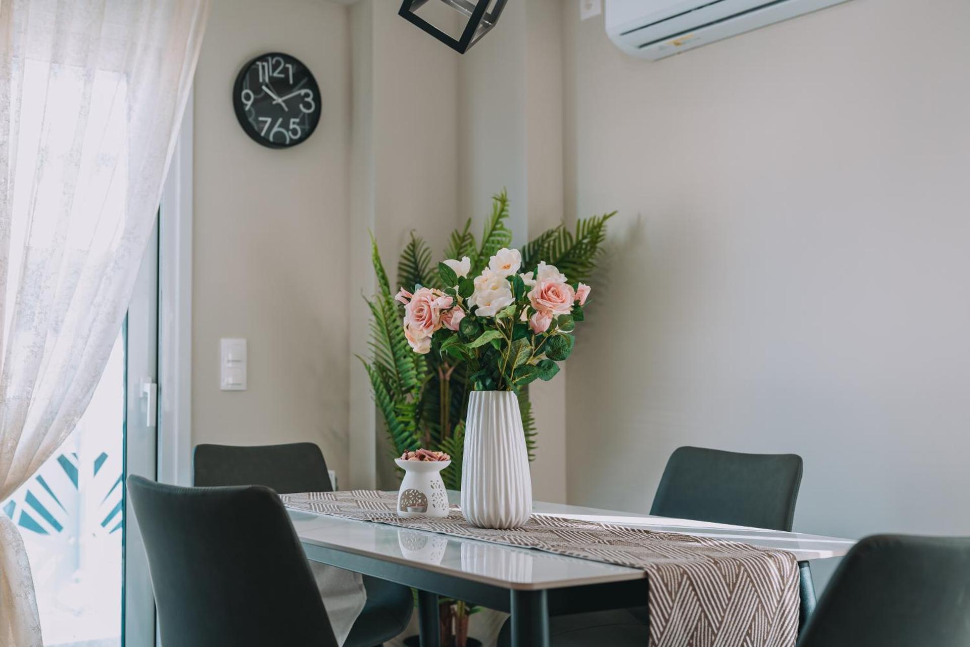 Brand New Building Deluxe Apartments With Parking Nearby Train - Photo 33