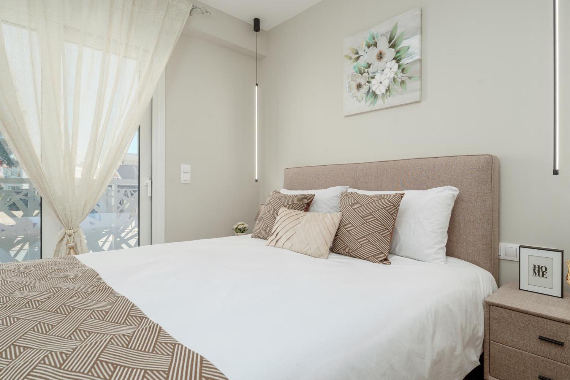 Two-Bedroom Deluxe Apartment with Balcony