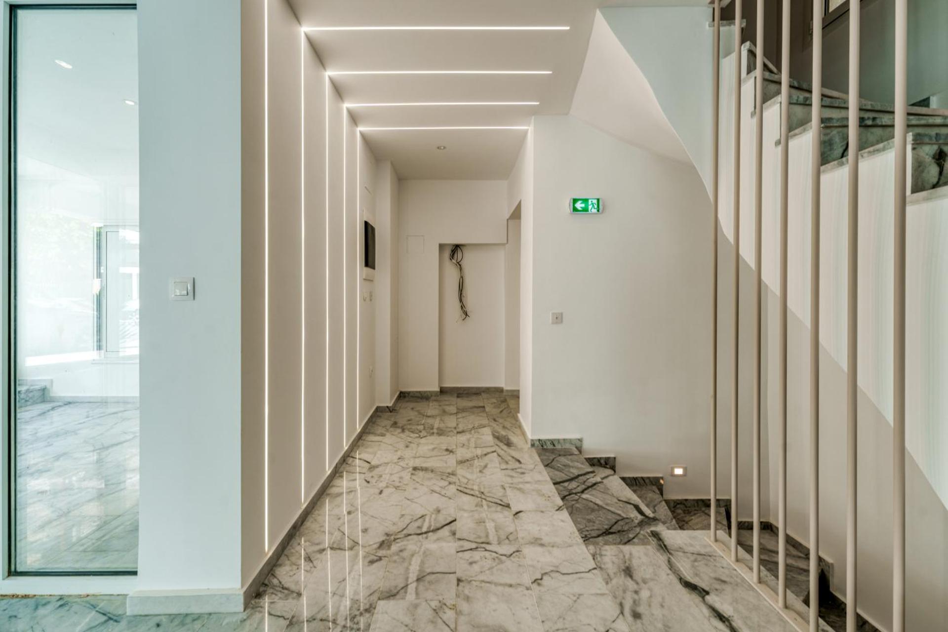 Brand New Building Deluxe Apartments With Parking Nearby Train - Photo 39