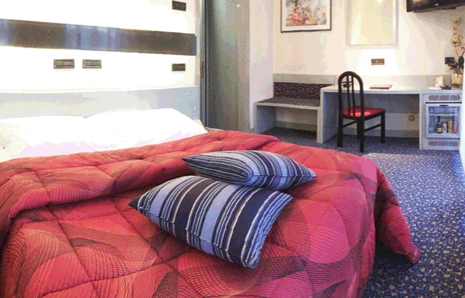 Hotel Michelangelo - Photo 33