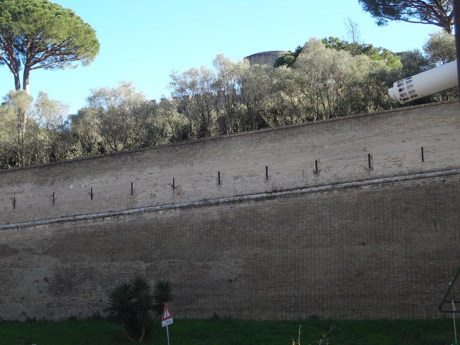 Vatican Suites Happy Holidays - Photo 3