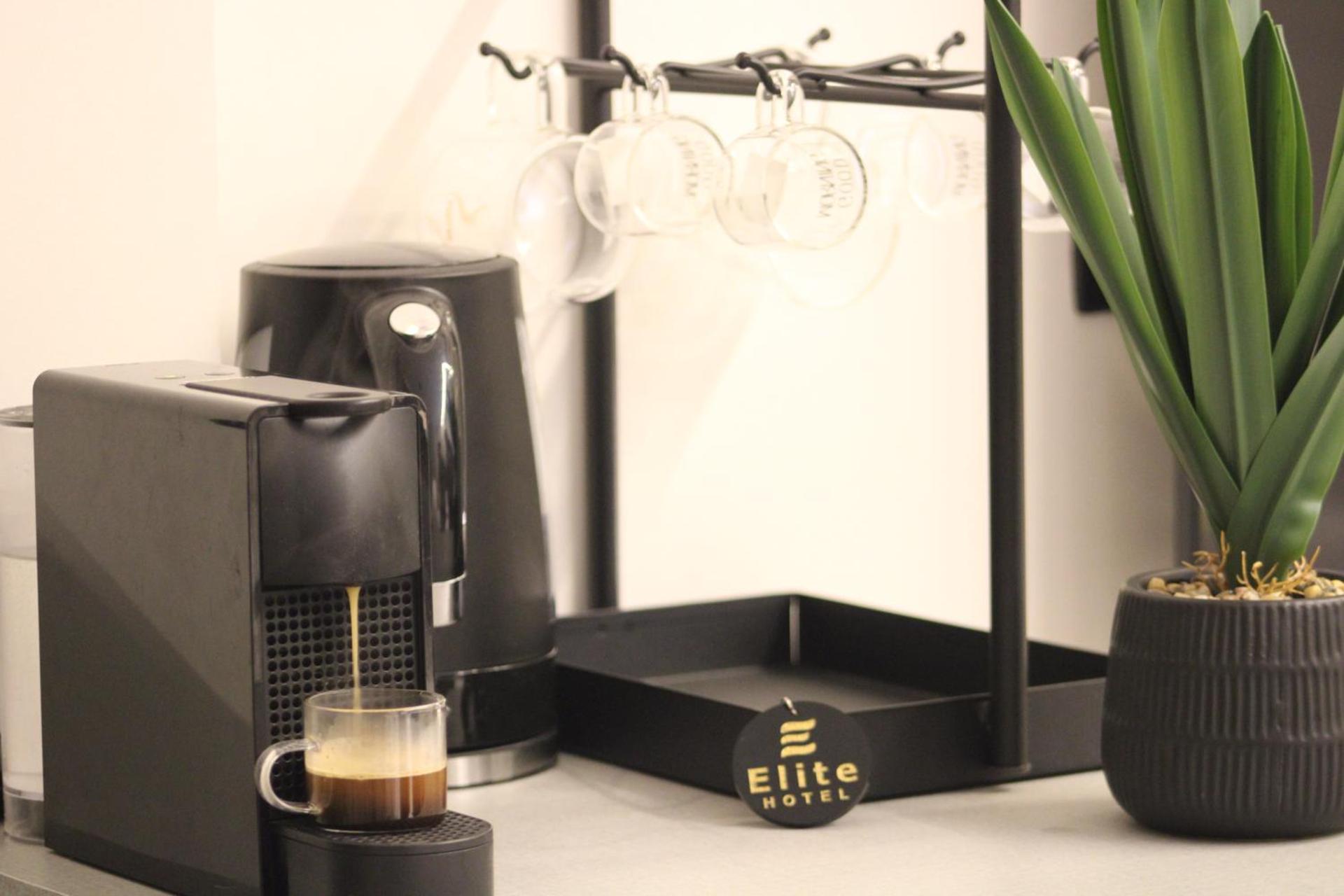 Elite Hotel - Photo 11