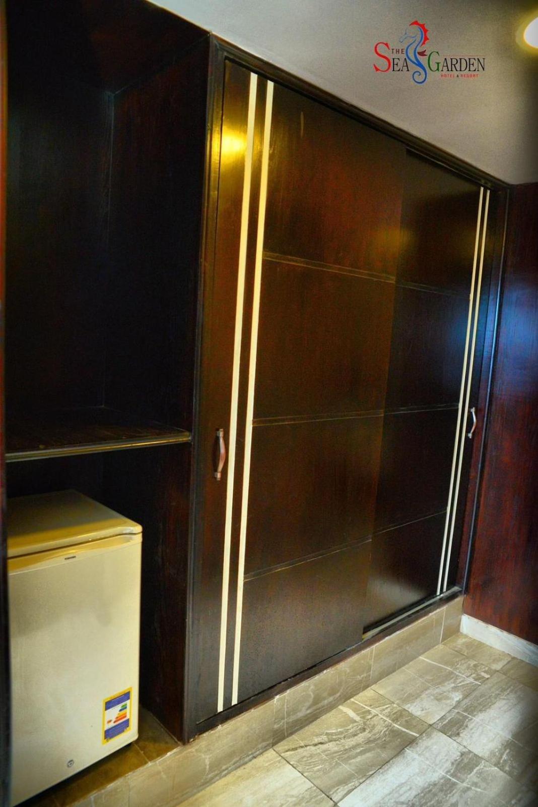 La mer Hotel - Photo 31