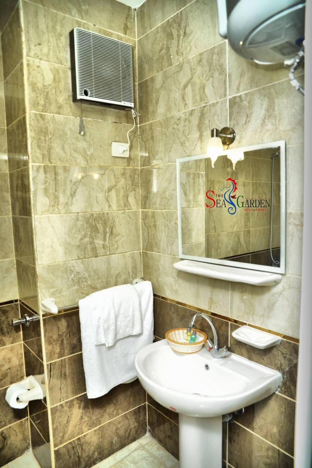 La mer Hotel - Photo 45