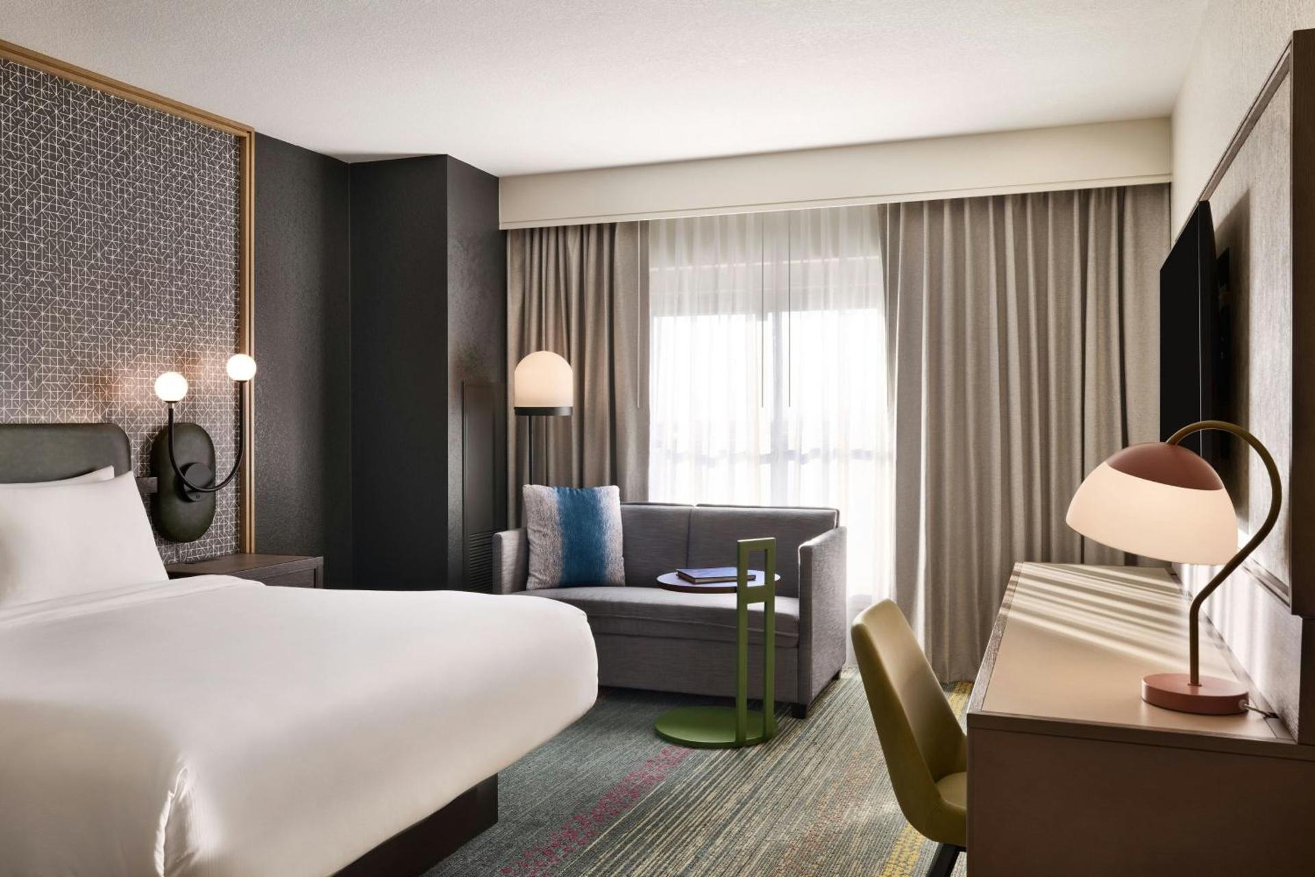 Renaissance Phoenix Glendale Hotel & Conference Center - Photo 7