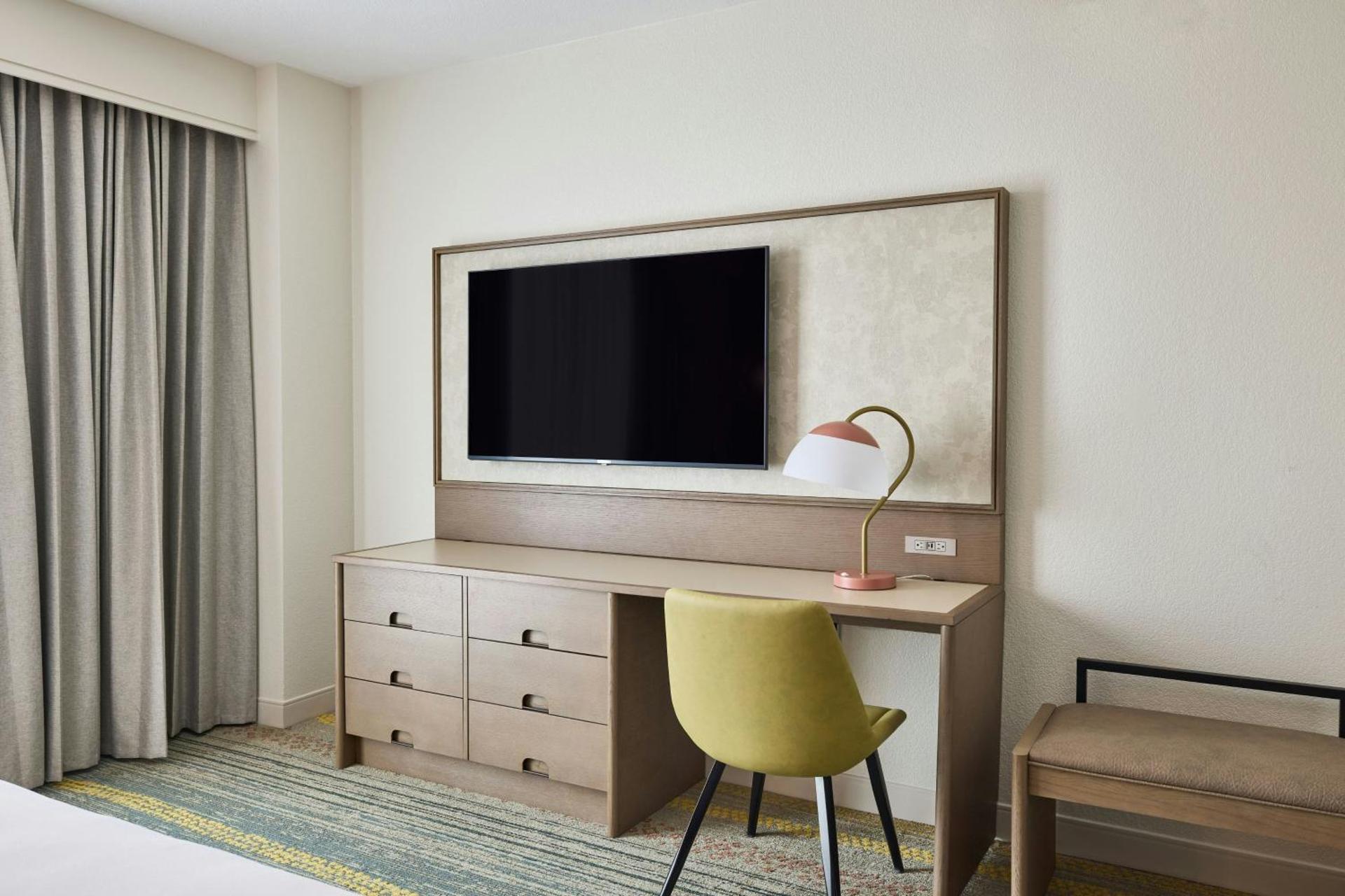 Renaissance Phoenix Glendale Hotel & Conference Center - Photo 11