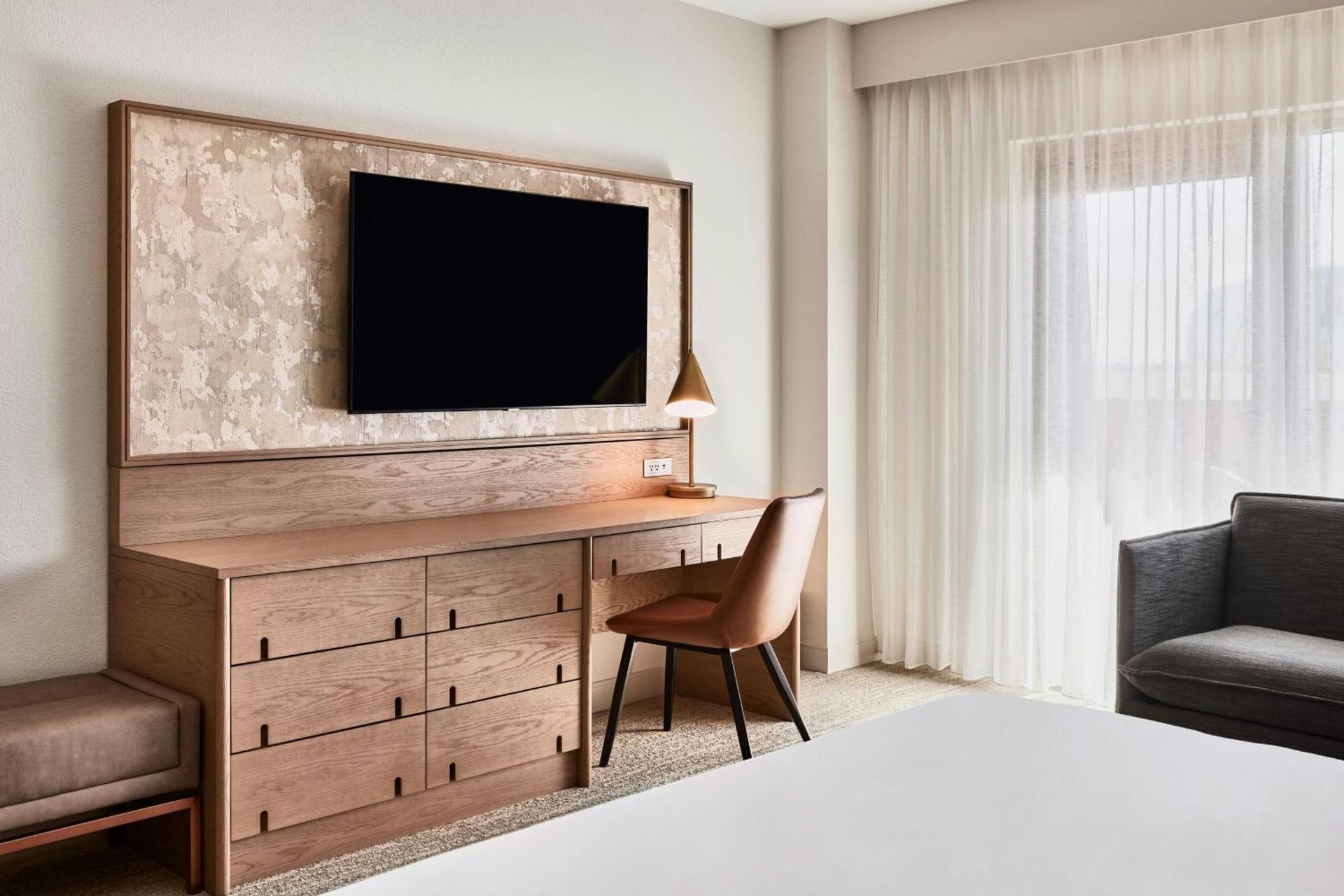 Renaissance Phoenix Glendale Hotel & Conference Center - Photo 10