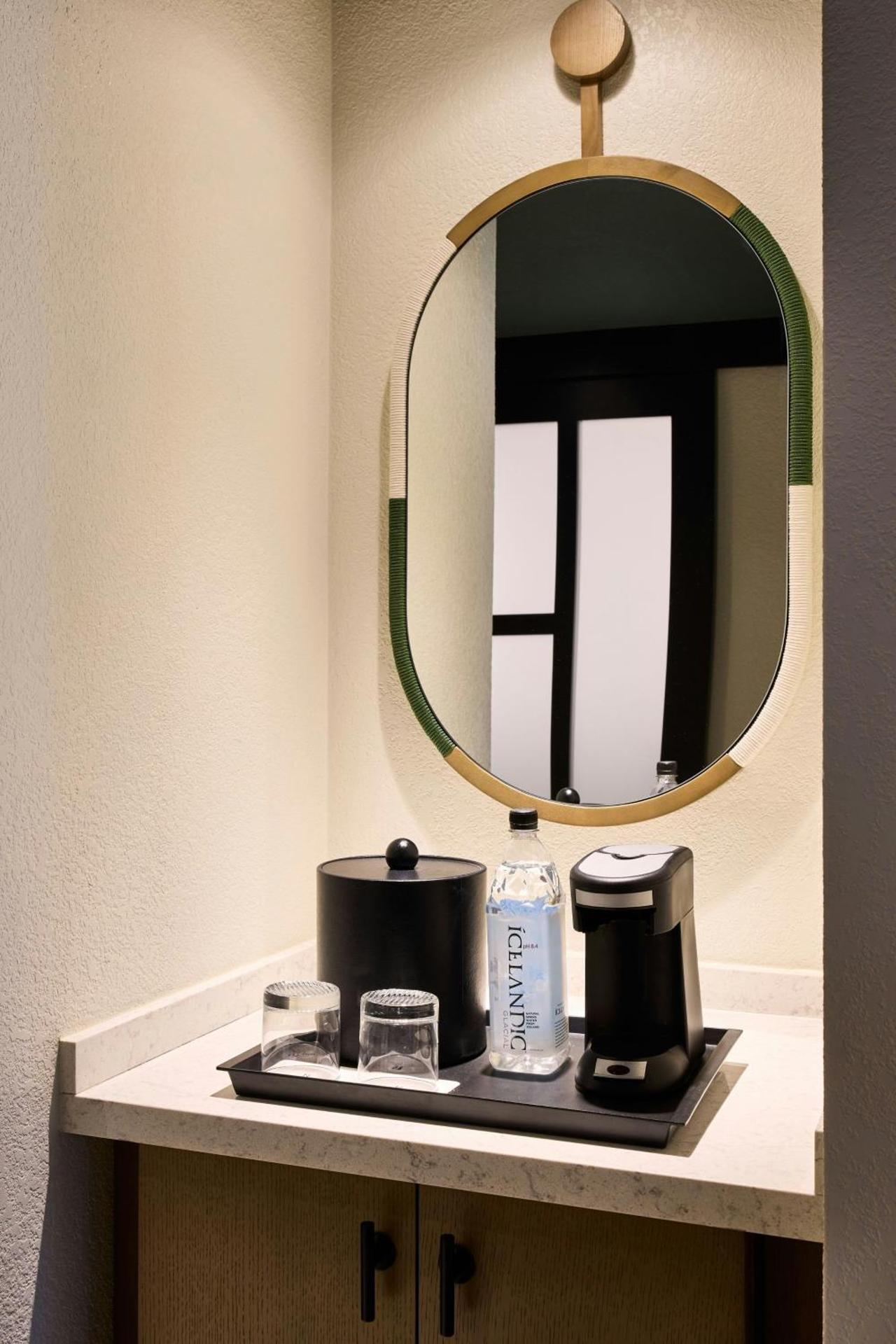 Renaissance Phoenix Glendale Hotel & Conference Center - Photo 16