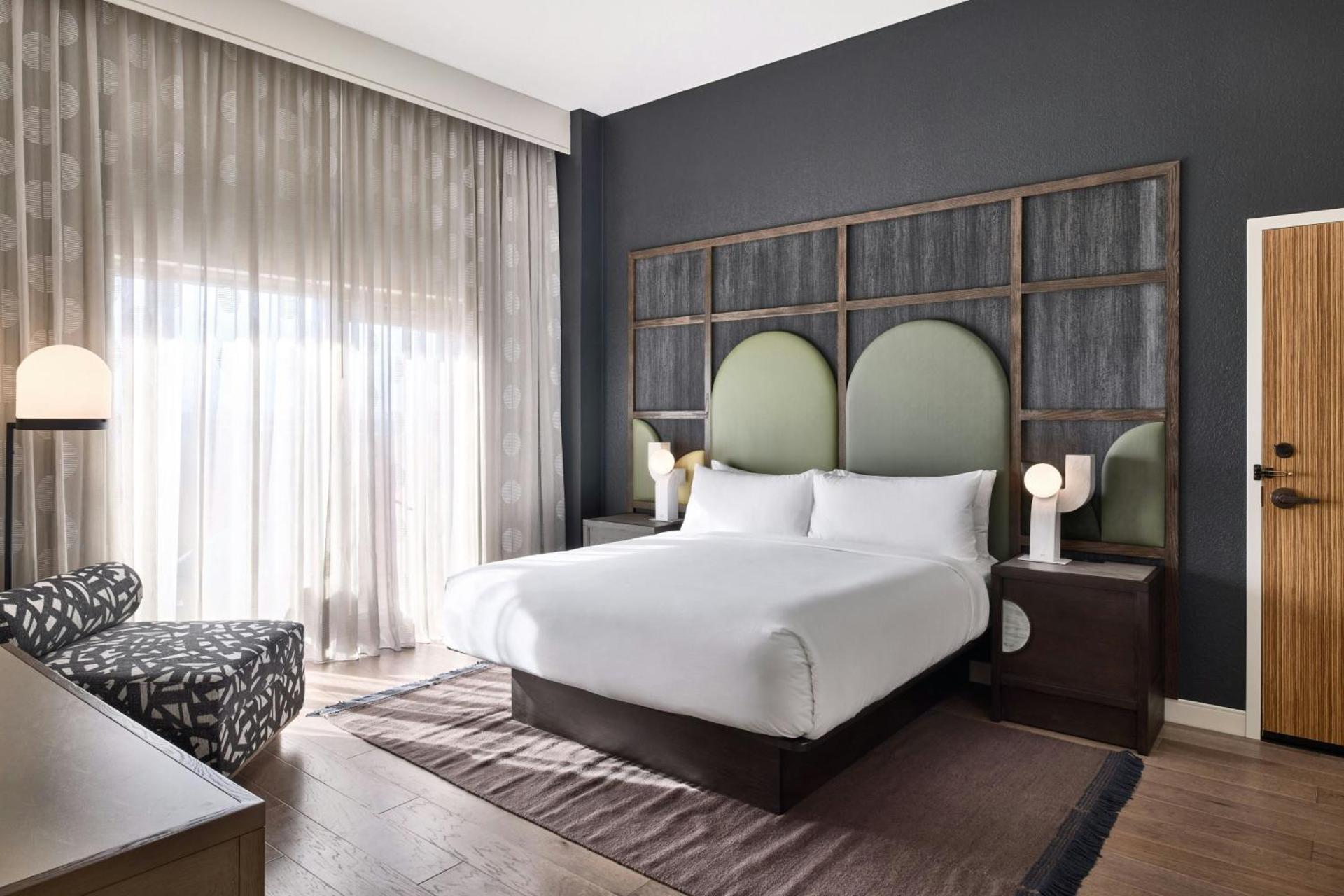 Renaissance Phoenix Glendale Hotel & Conference Center - Photo 32