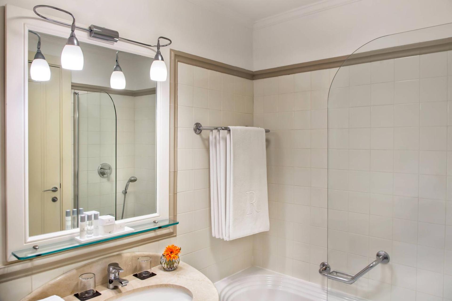 Renaissance Naples Hotel Mediterraneo - Photo 24