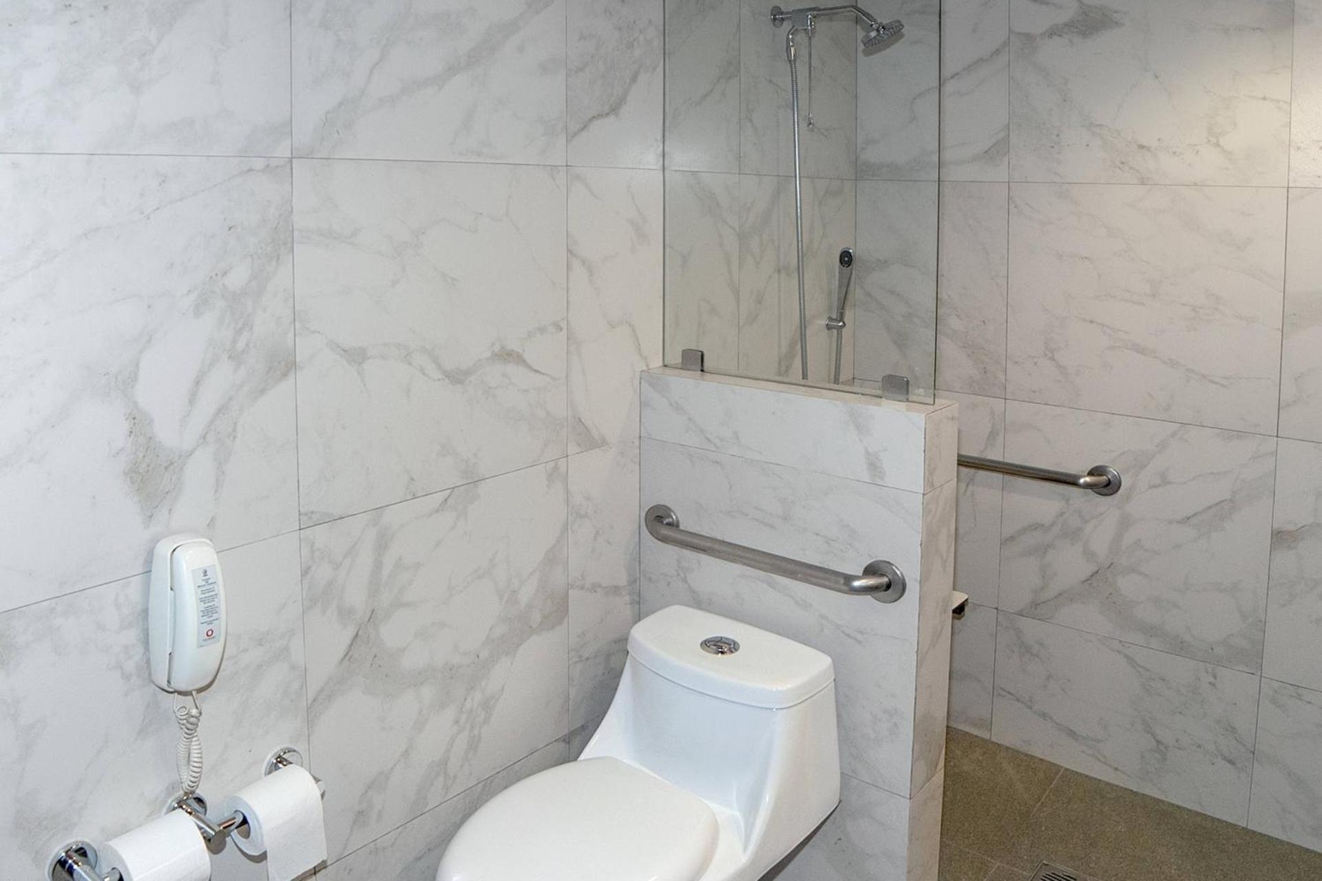 Courtyard by Marriott Mexico City Revolucion - Photo 47