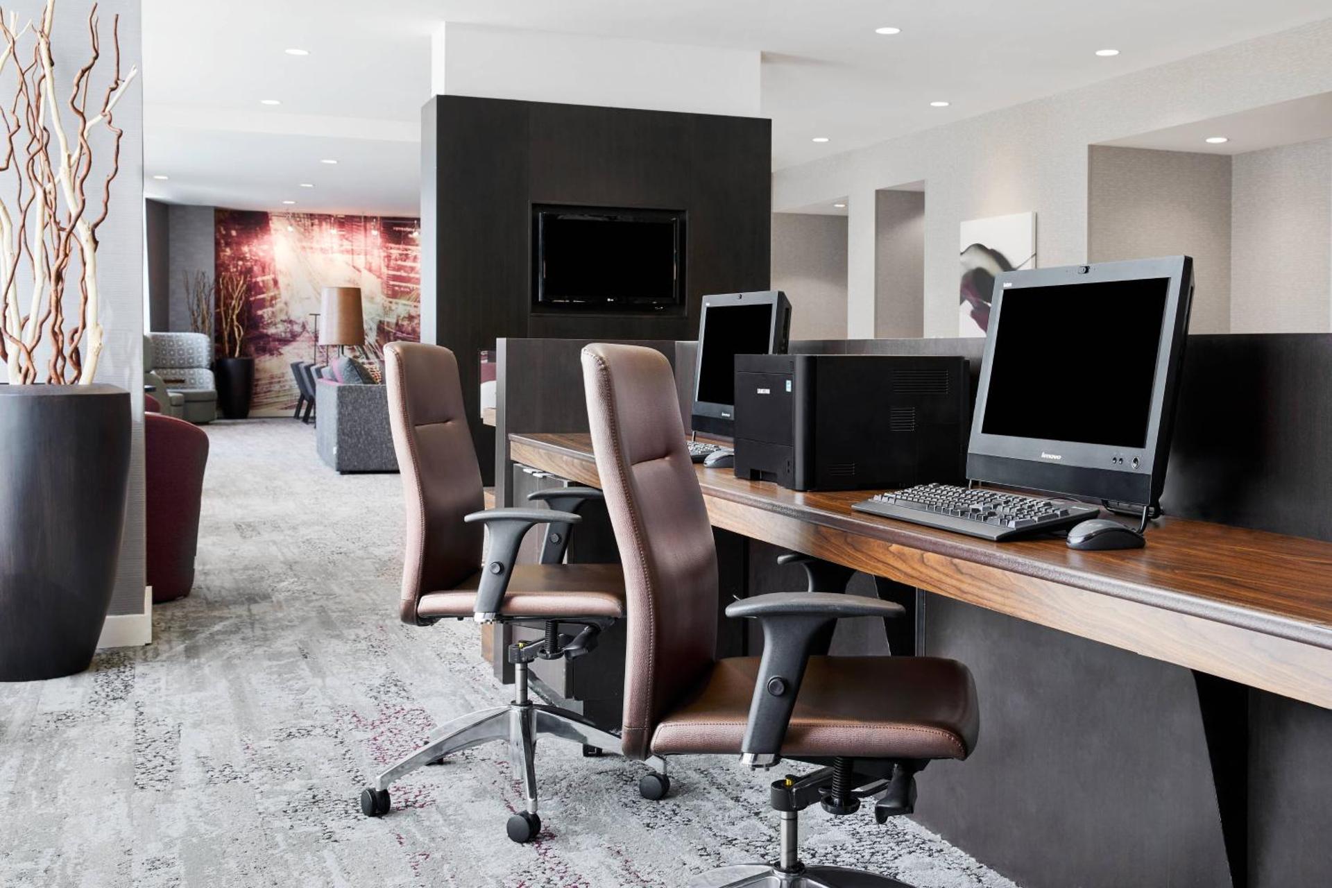 Courtyard by Marriott Newark Downtown - Photo 5