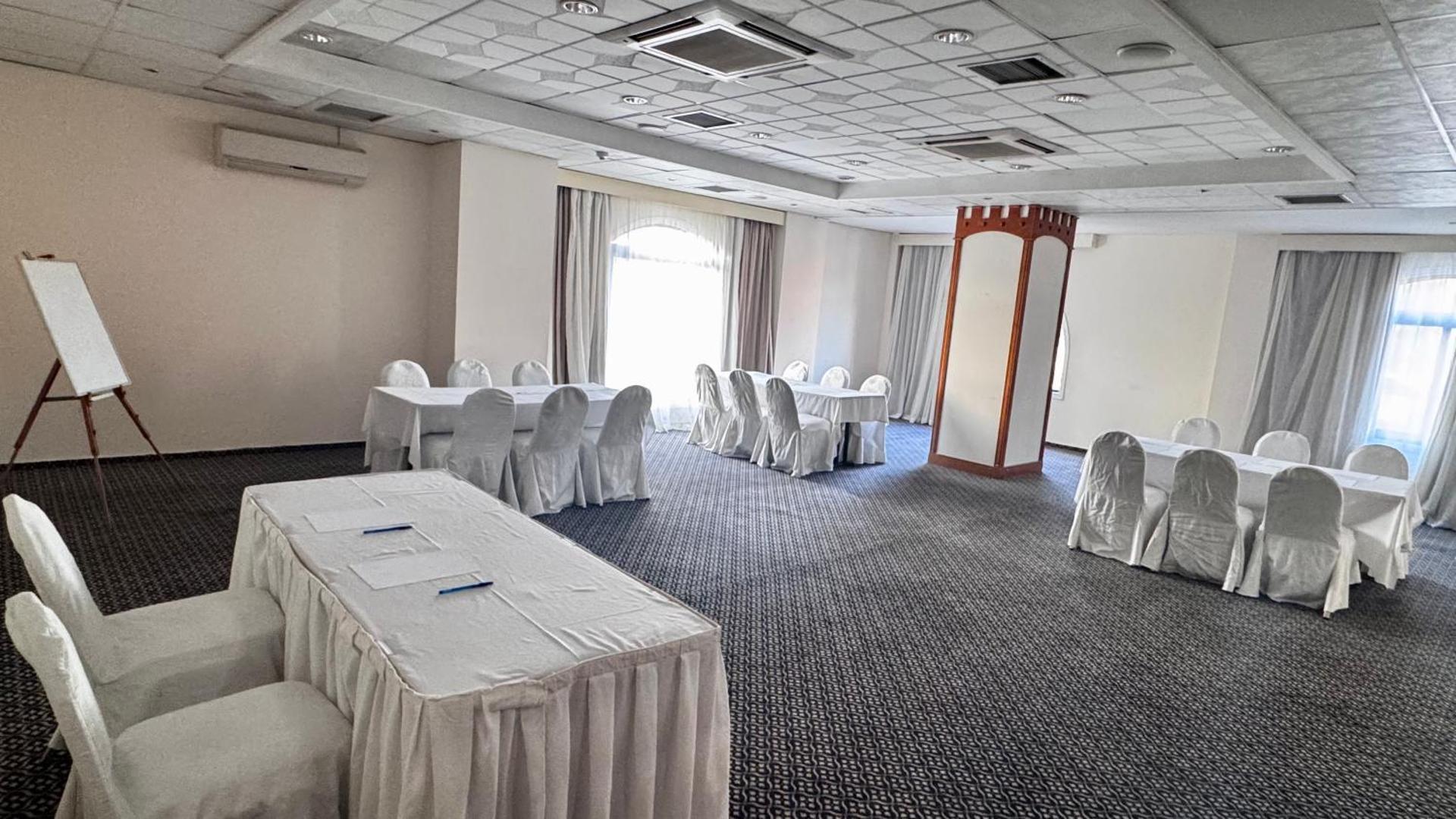 Navarria Blue Hotel - Photo 39