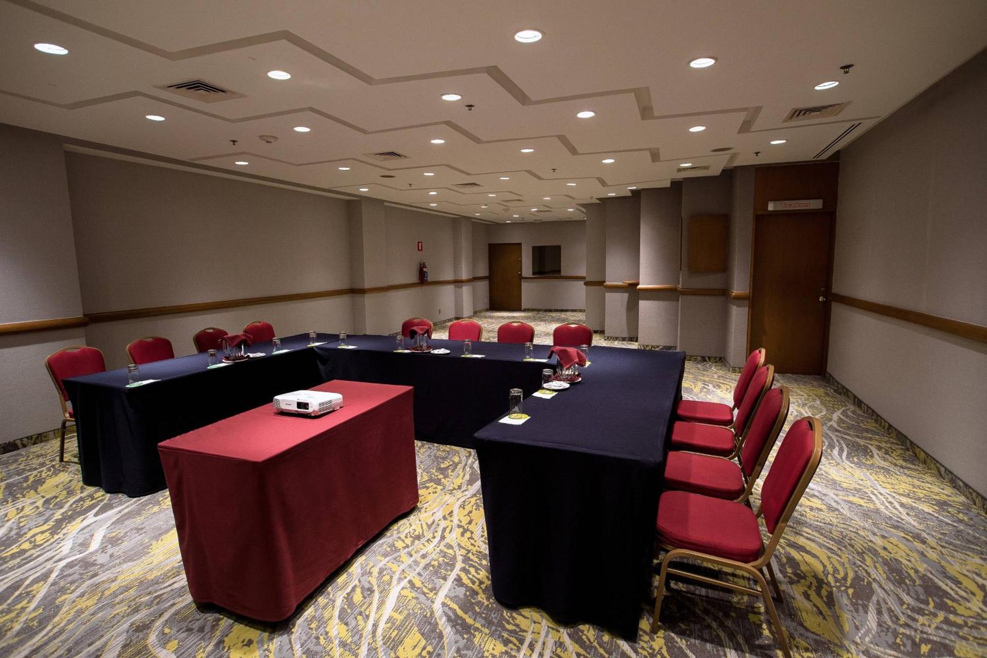 Courtyard by Marriott Mexico City Revolucion - Photo 34