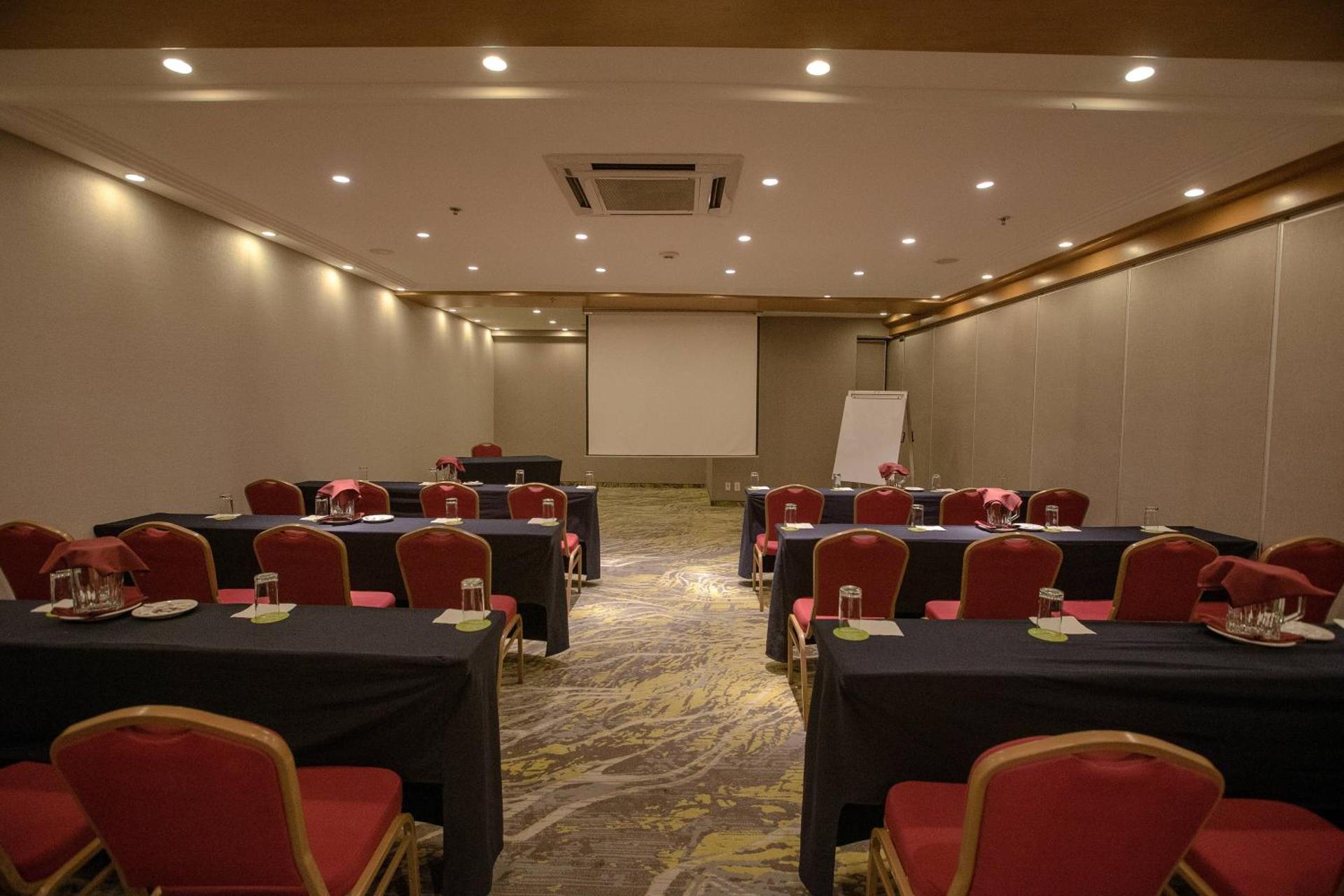 Courtyard by Marriott Mexico City Revolucion - Photo 32