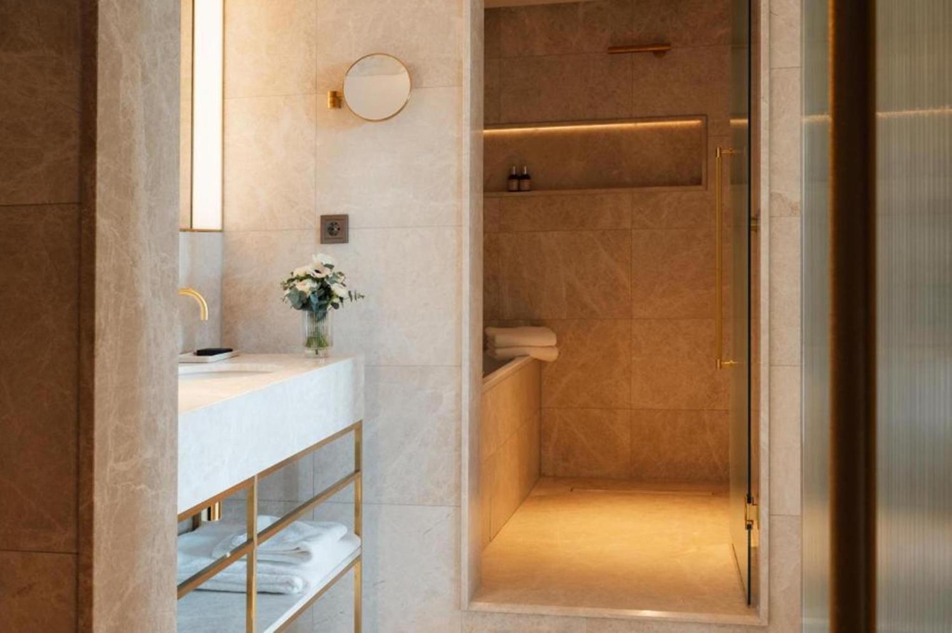 Almanac Duplex Suite