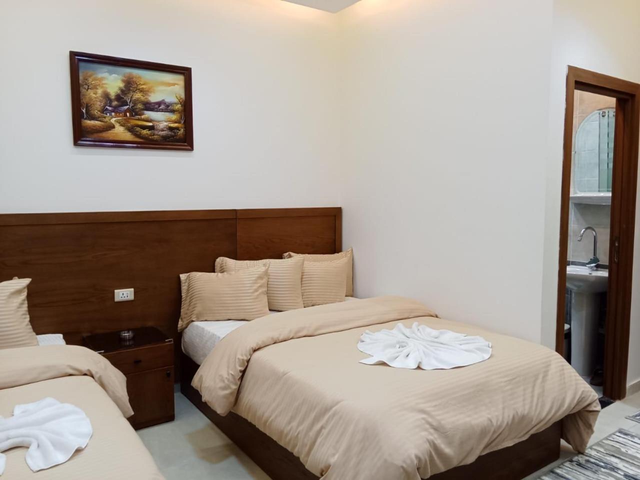 New Panorama Inn - Photo 47