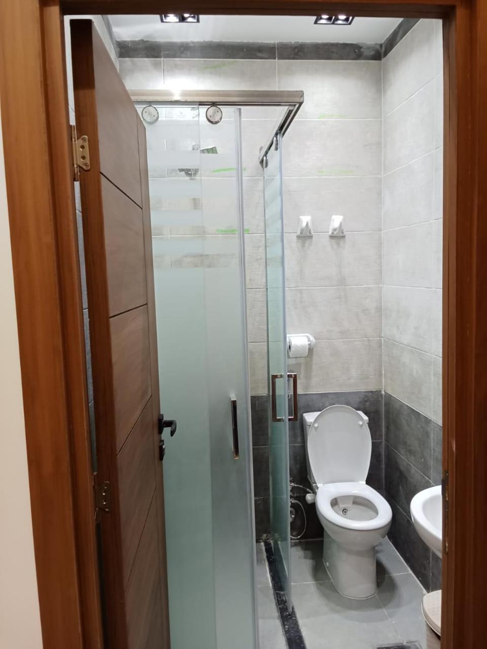 New Panorama Inn - Photo 32