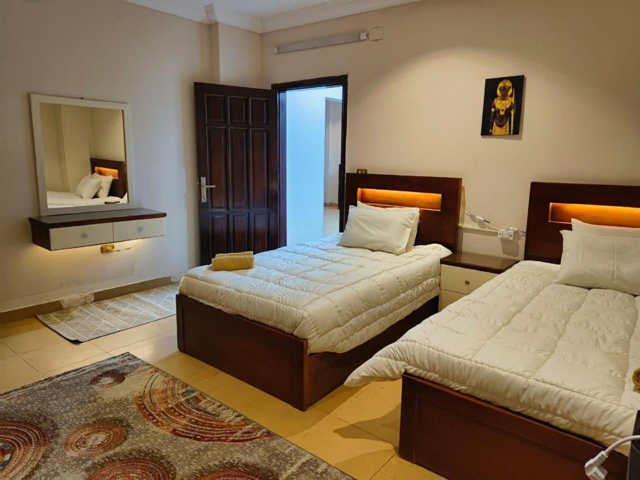 Akh Pyramid Hostel - Photo 47